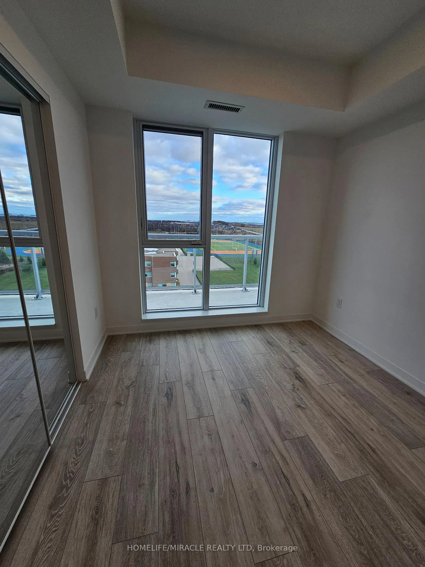 Photo 7 of Unit 814, 20 All Nations Drive, Brampton, Northwest Brampton — HOMEH