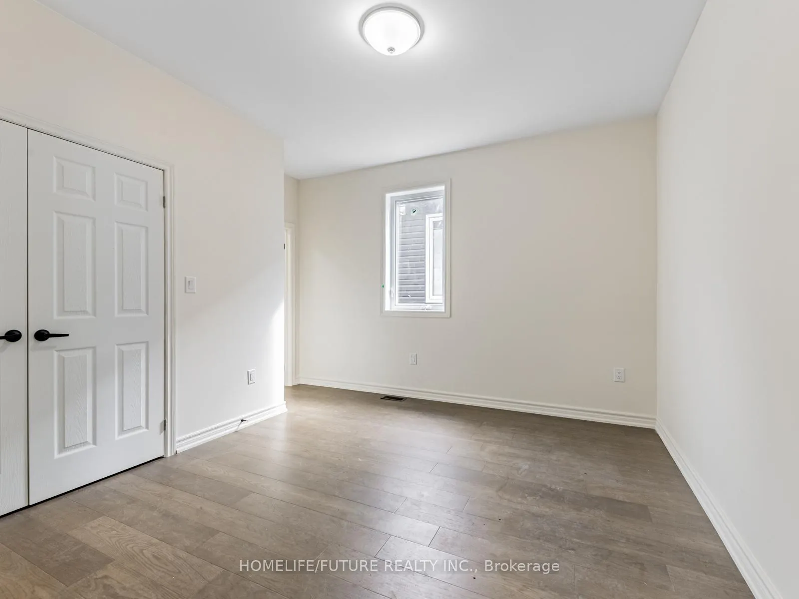 Photo 19 of 506 Simcoe Street, Brock, Beaverton — HOMEH