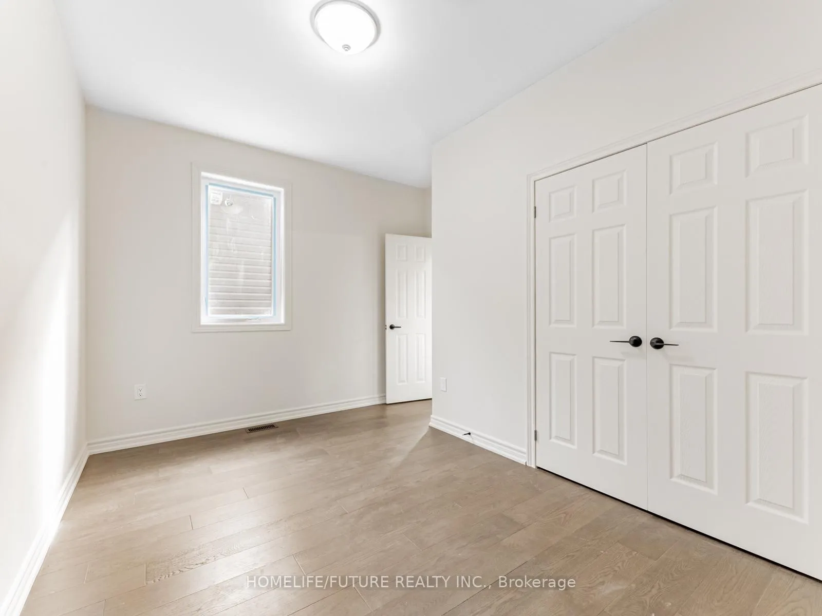 Photo 23 of 506 Simcoe Street, Brock, Beaverton — HOMEH