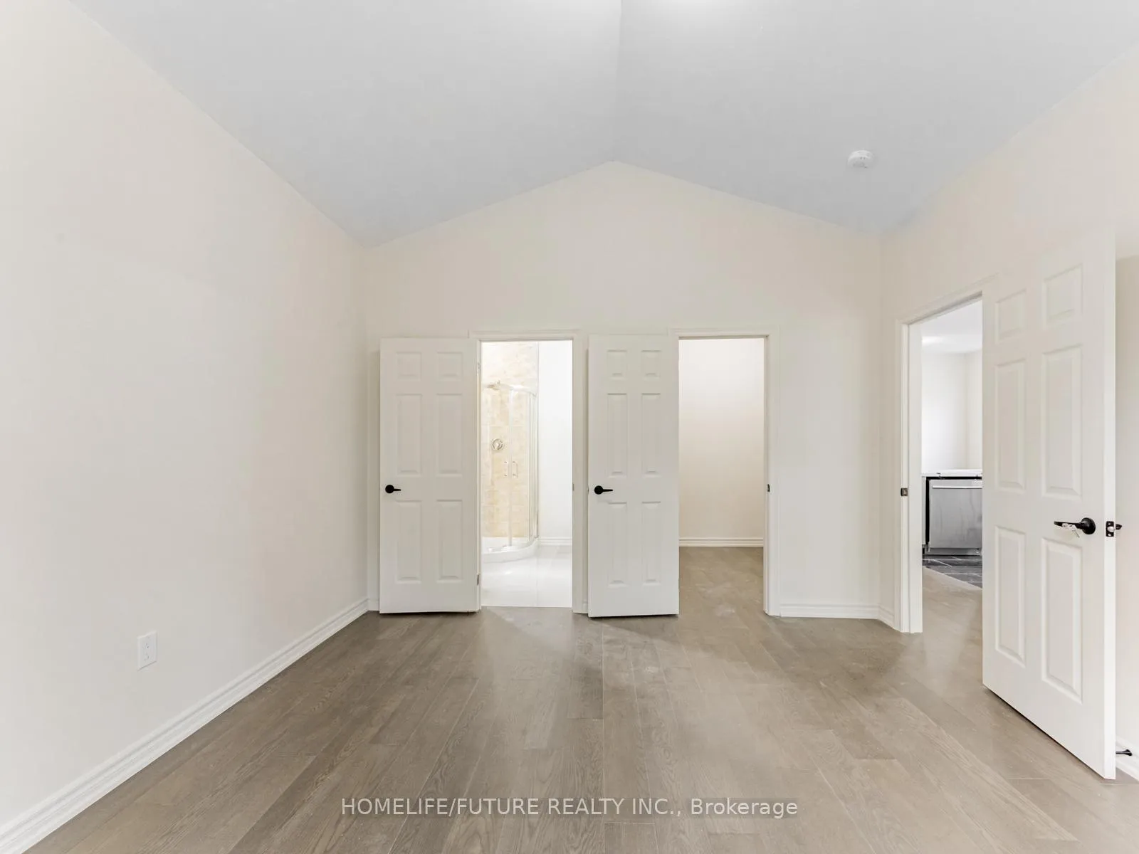 Photo 29 of 506 Simcoe Street, Brock, Beaverton — HOMEH