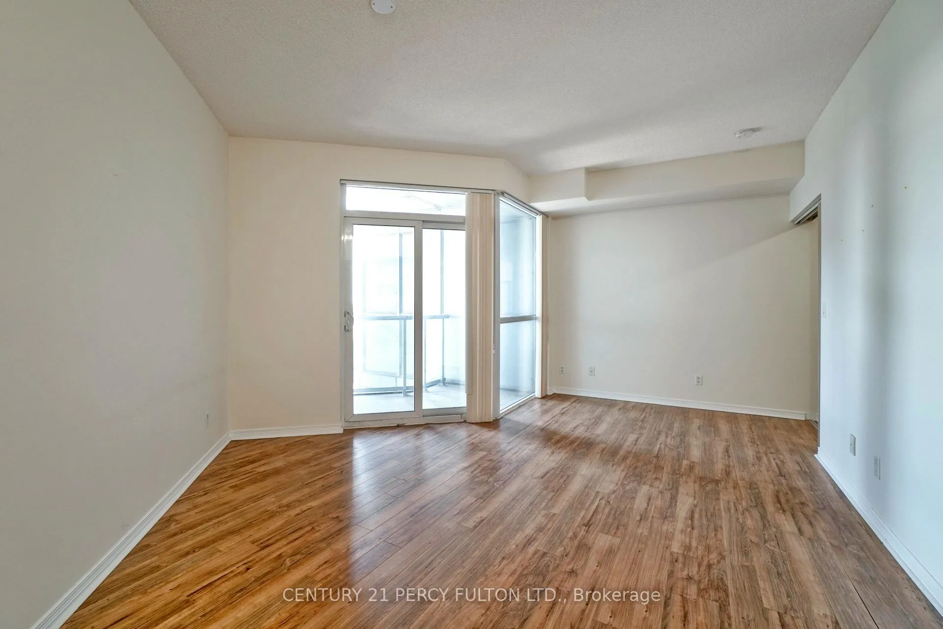 Photo 4 of Unit 2211, 352 Front Street W, Toronto, Waterfront Communities — HOMEH