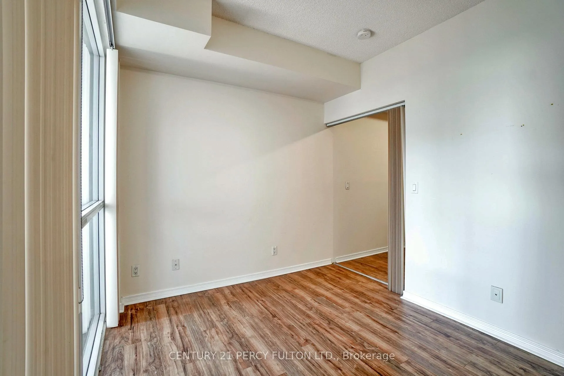 Photo 6 of Unit 2211, 352 Front Street W, Toronto, Waterfront Communities — HOMEH