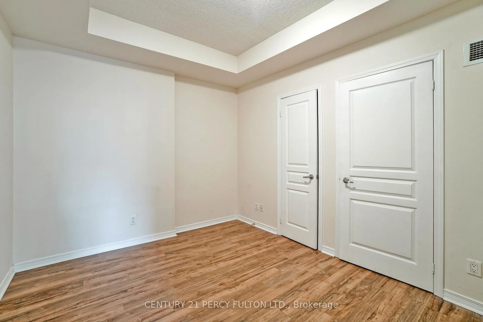 Photo 8 of Unit 2211, 352 Front Street W, Toronto, Waterfront Communities — HOMEH