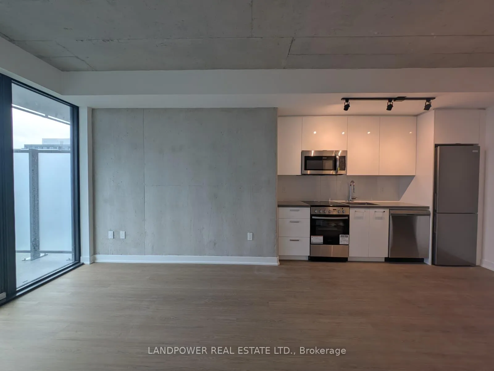 Photo 2 of Unit 2003, 284 King Street E, Toronto, Moss Park — HOMEH