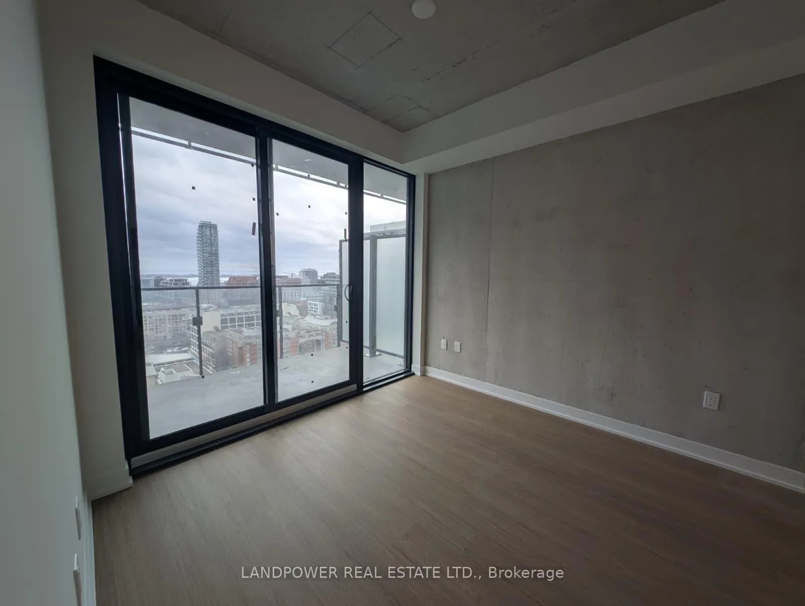 Photo 7 of Unit 2003, 284 King Street E, Toronto, Moss Park — HOMEH