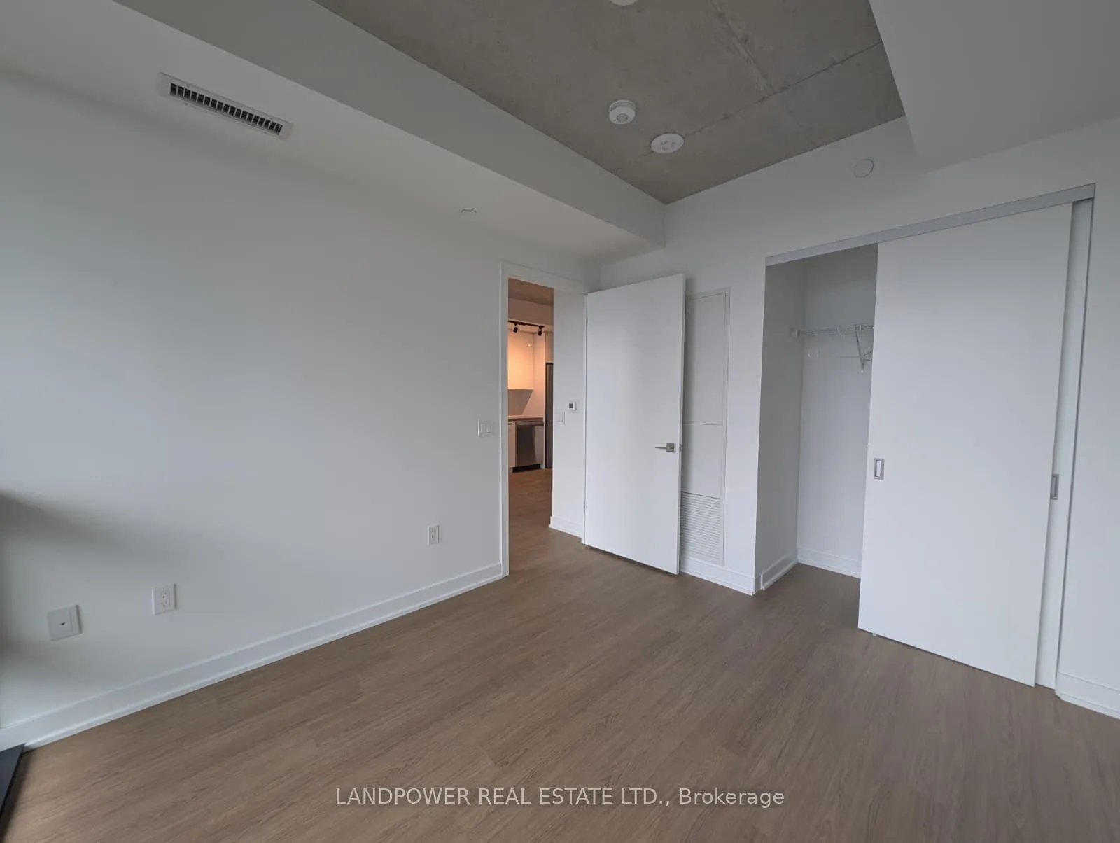 Photo 8 of Unit 2003, 284 King Street E, Toronto, Moss Park — HOMEH