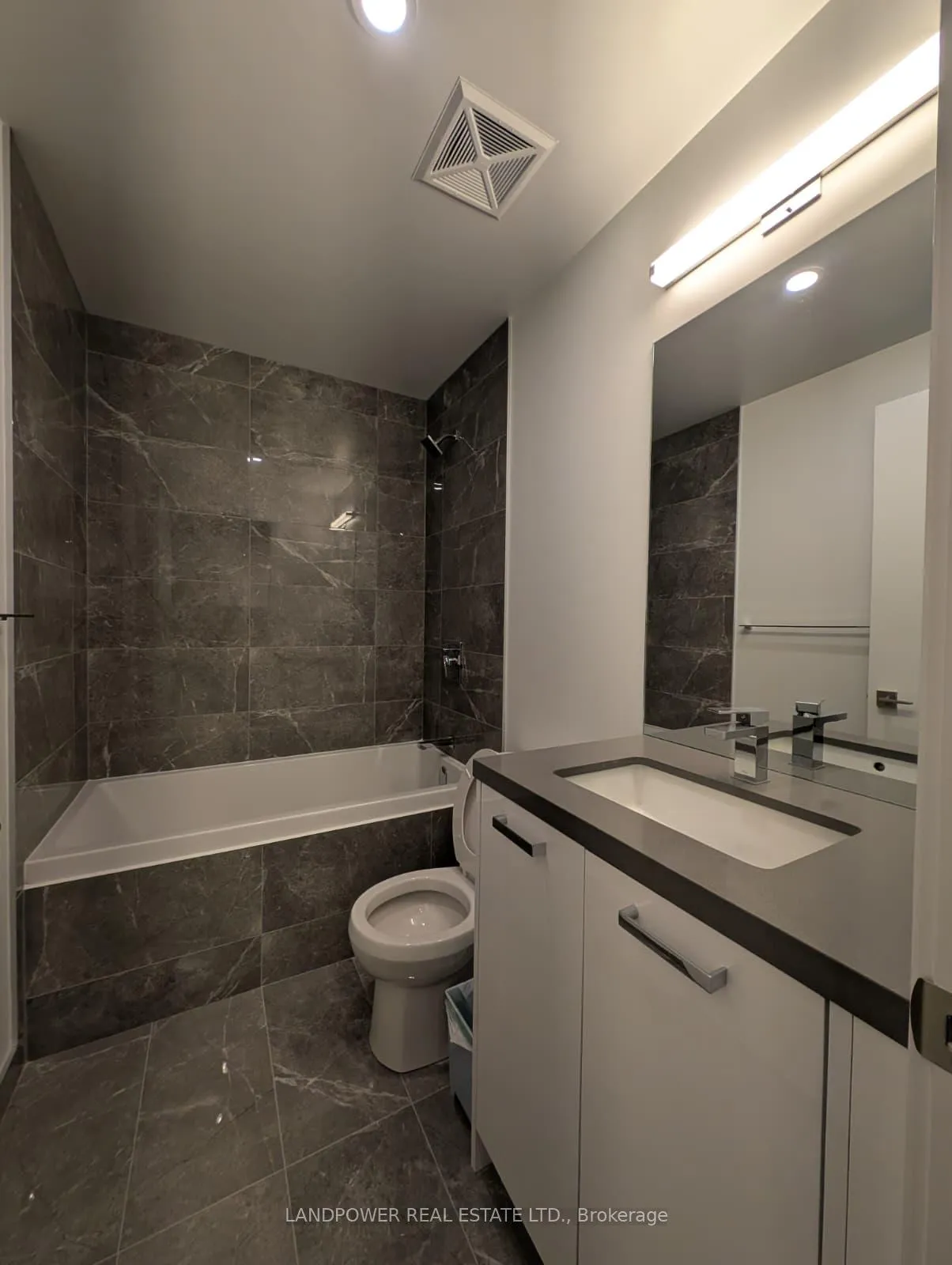 Photo 14 of Unit 2003, 284 King Street E, Toronto, Moss Park — HOMEH