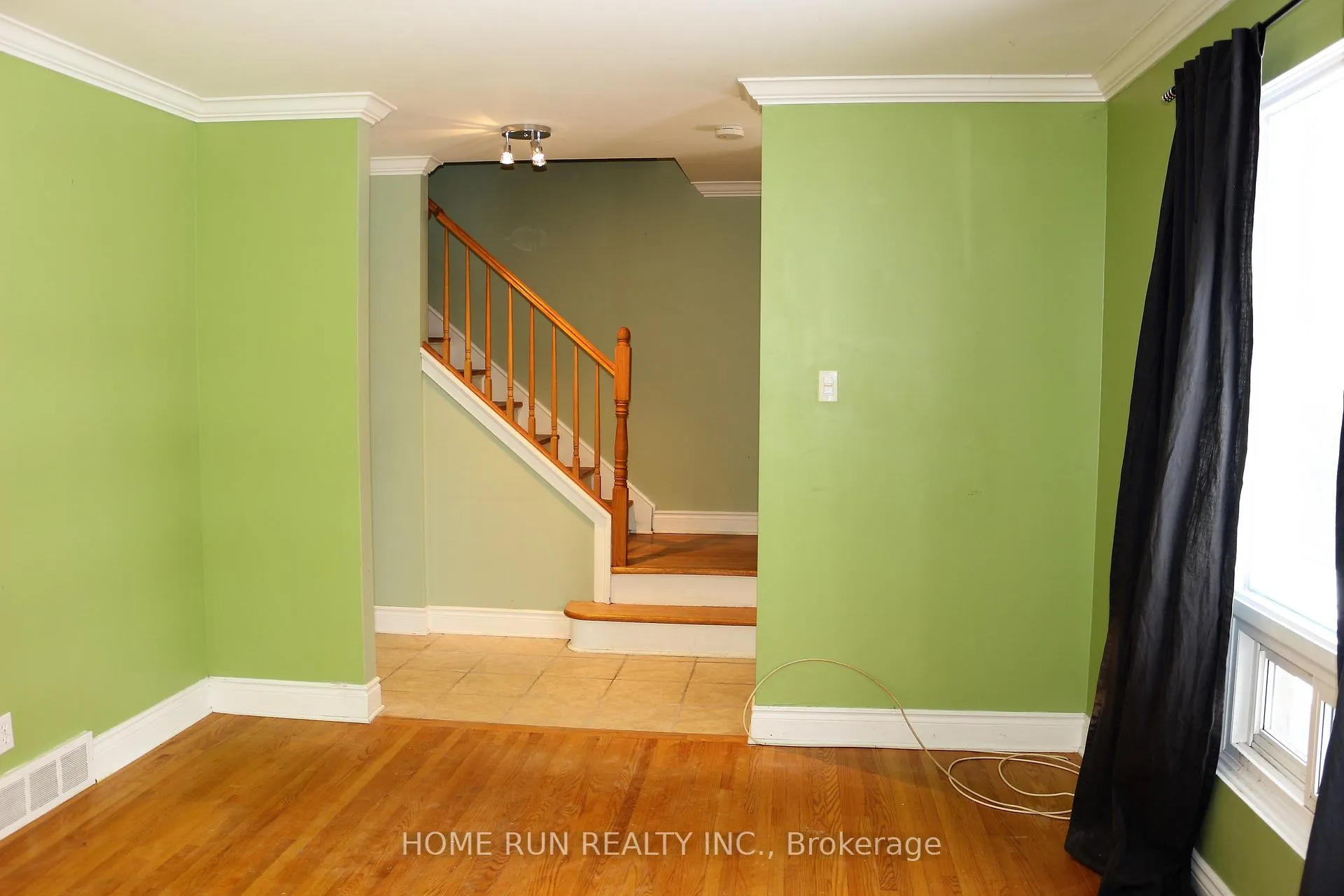 Photo 3 of 1000 Debra Avenue, Ottawa, Carleton Square — HOMEH
