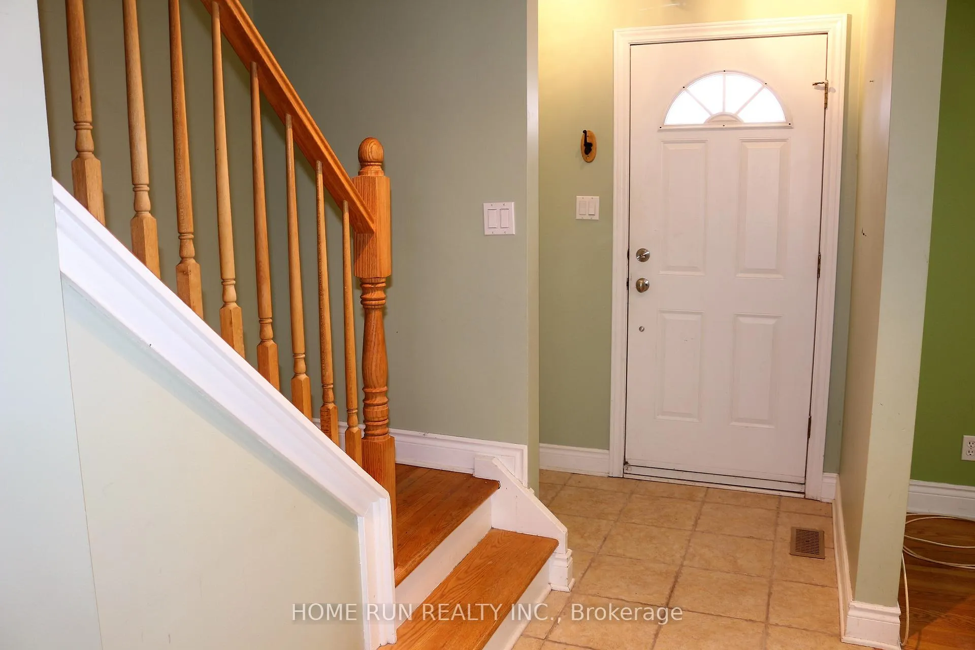 Photo 4 of 1000 Debra Avenue, Ottawa, Carleton Square — HOMEH