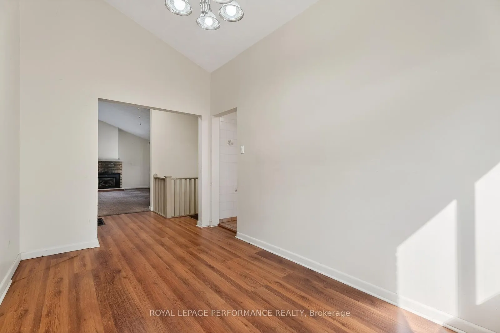 Photo 12 of 1132 Adirondack Drive, Ottawa, Kenson Park — HOMEH