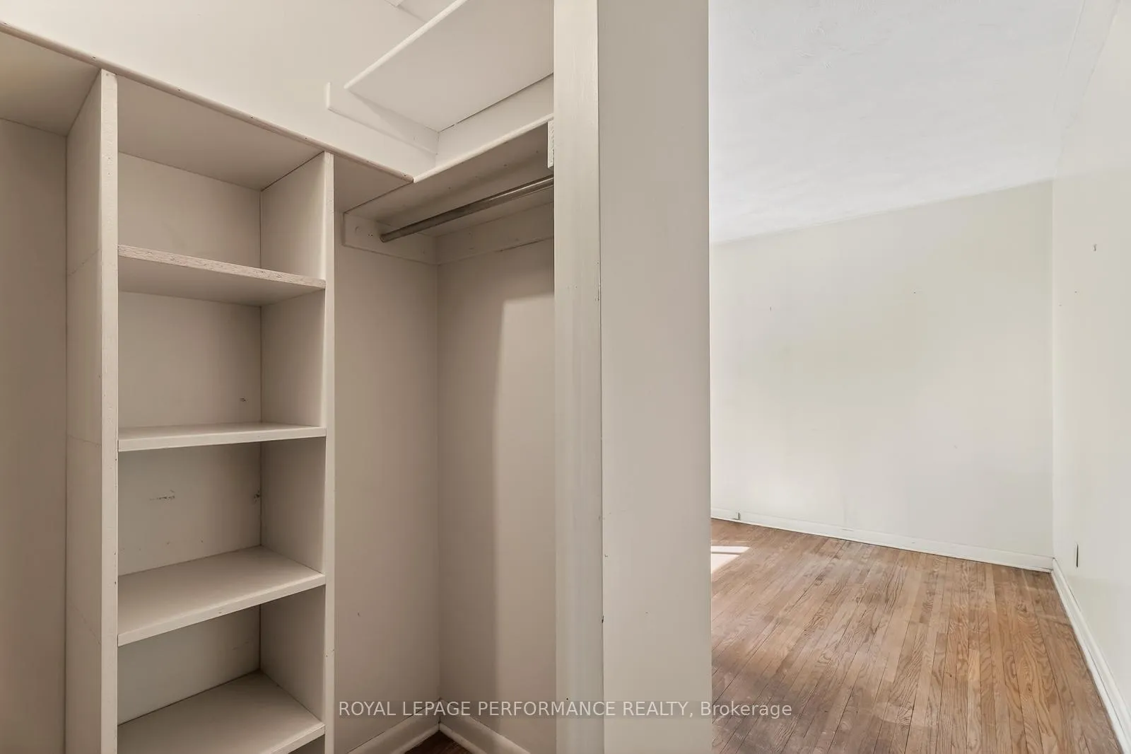 Photo 18 of 1132 Adirondack Drive, Ottawa, Kenson Park — HOMEH