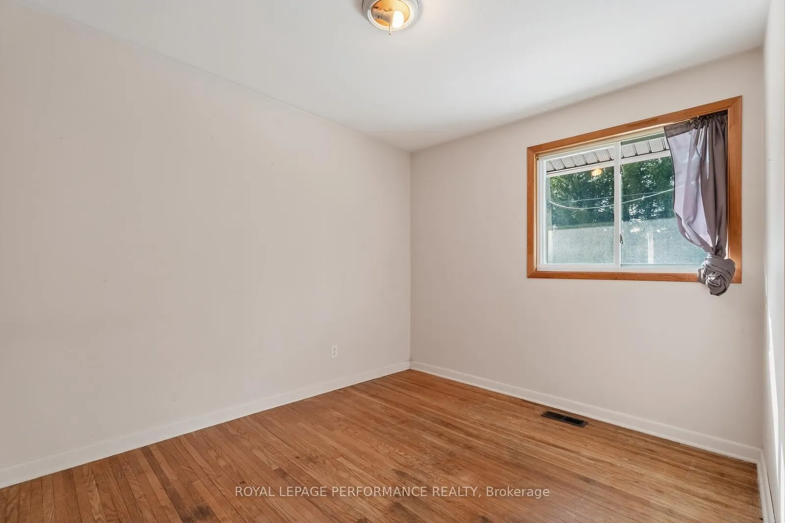 Photo 22 of 1132 Adirondack Drive, Ottawa, Kenson Park — HOMEH