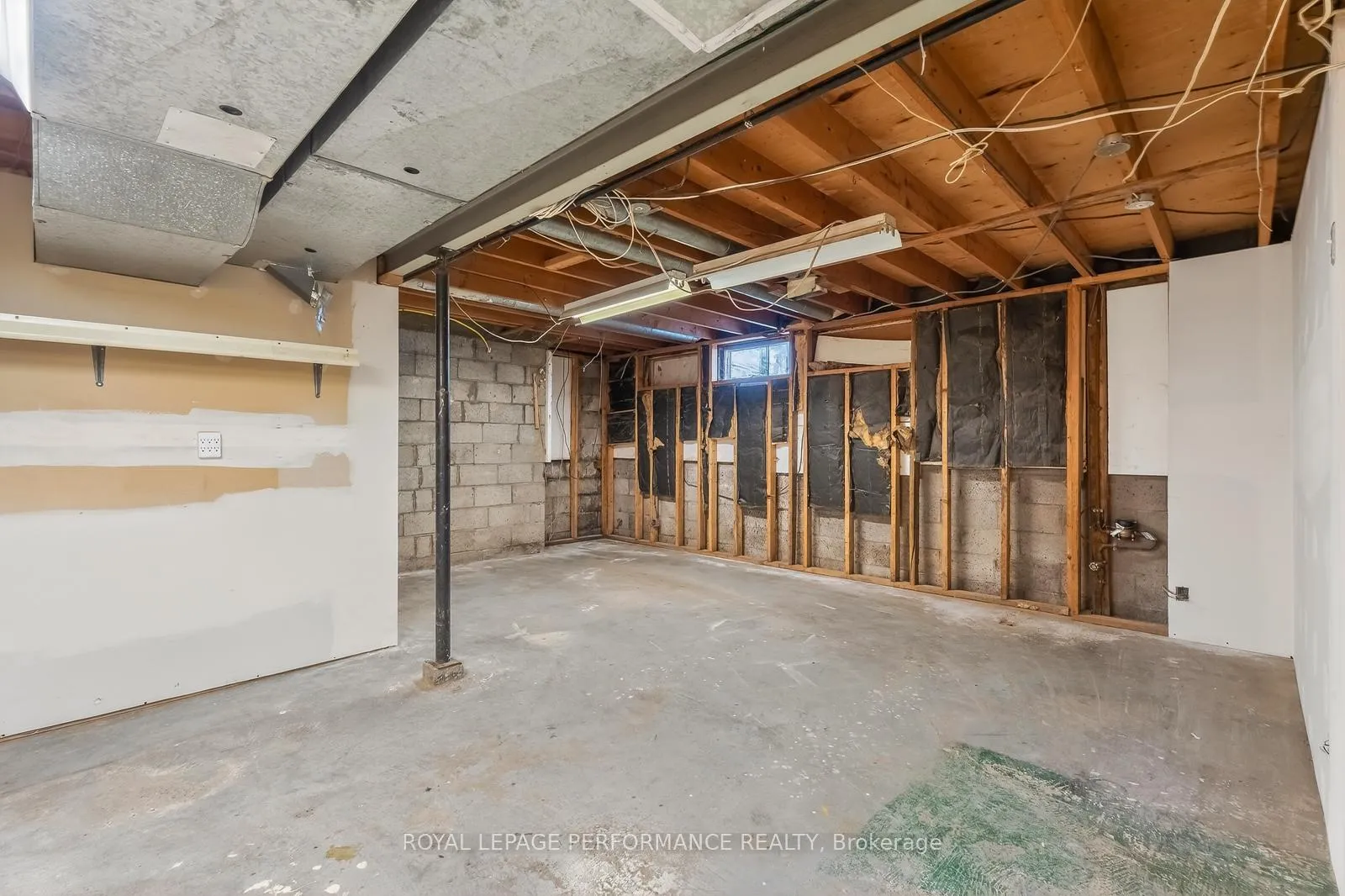 Photo 25 of 1132 Adirondack Drive, Ottawa, Kenson Park — HOMEH
