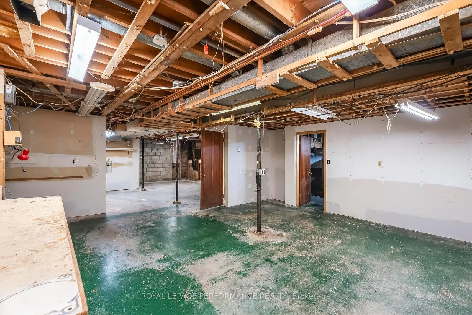 Photo 30 of 1132 Adirondack Drive, Ottawa, Kenson Park — HOMEH