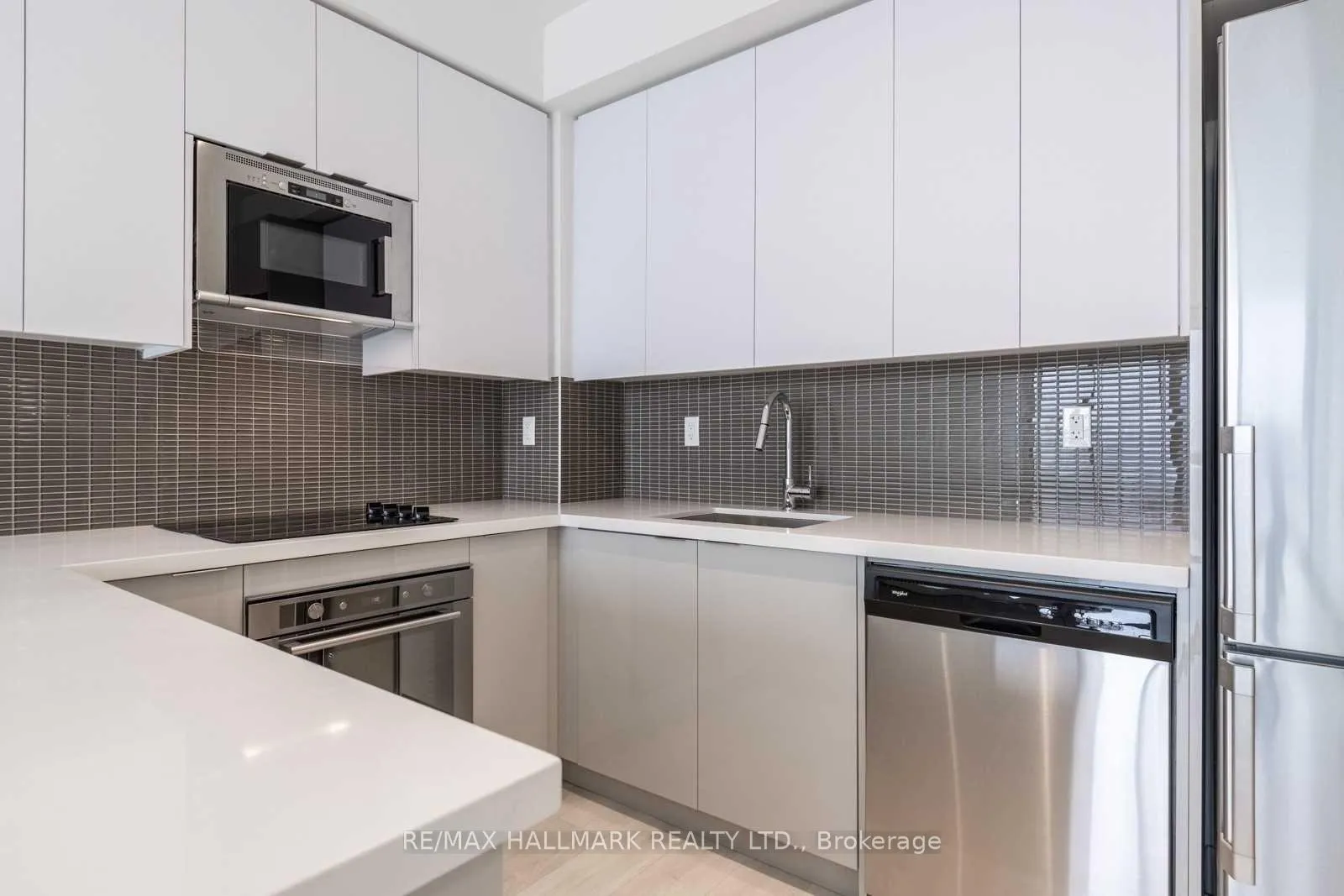 Photo 9 of Unit 327, 2908 Highway 7, Vaughan, Concord — HOMEH