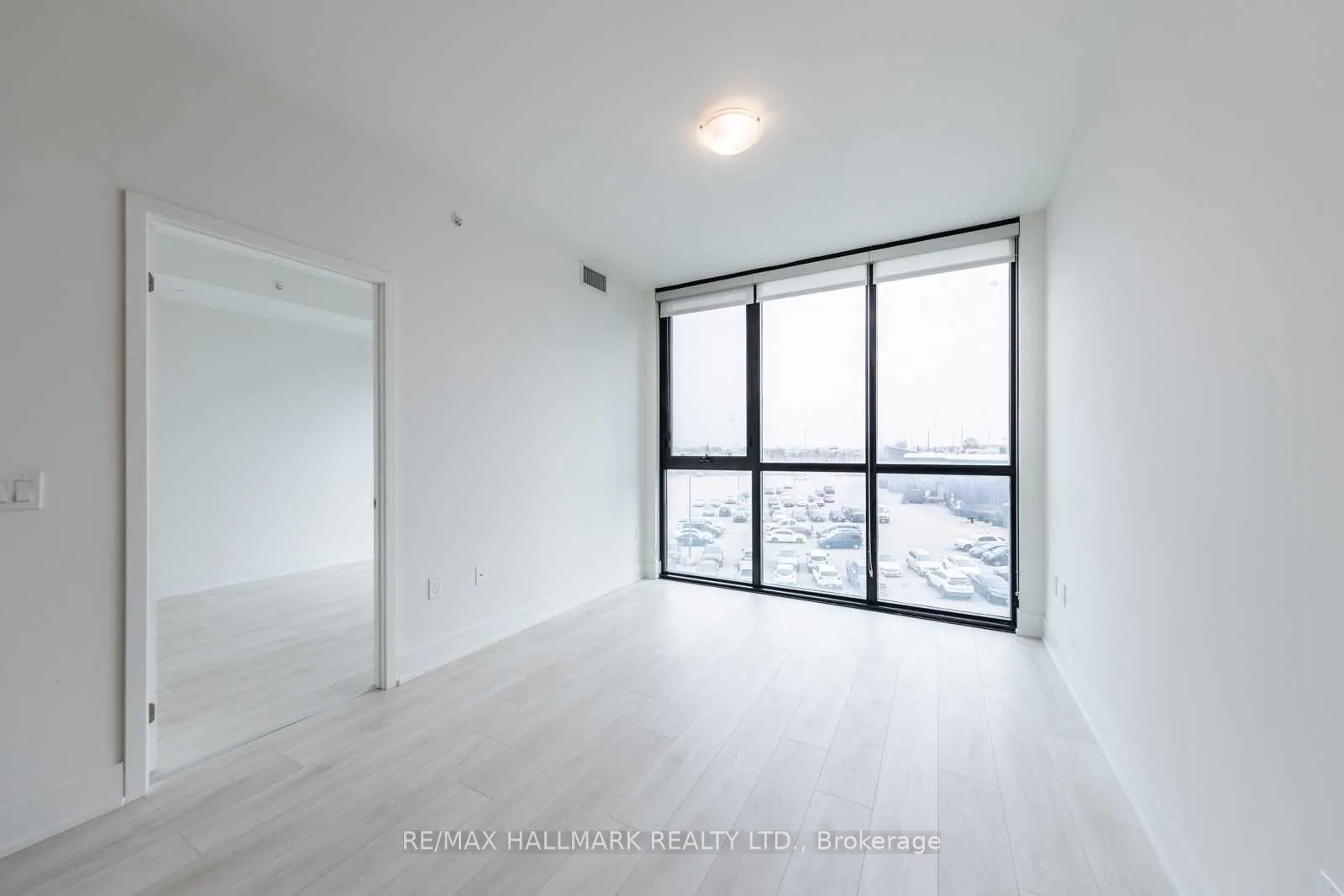Photo 14 of Unit 327, 2908 Highway 7, Vaughan, Concord — HOMEH