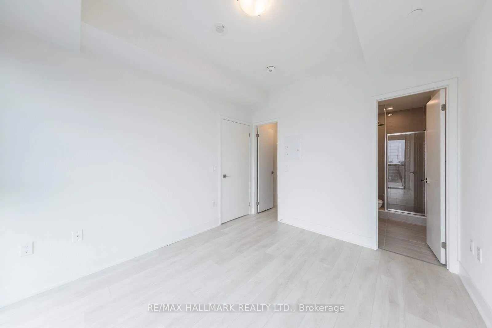 Photo 17 of Unit 327, 2908 Highway 7, Vaughan, Concord — HOMEH