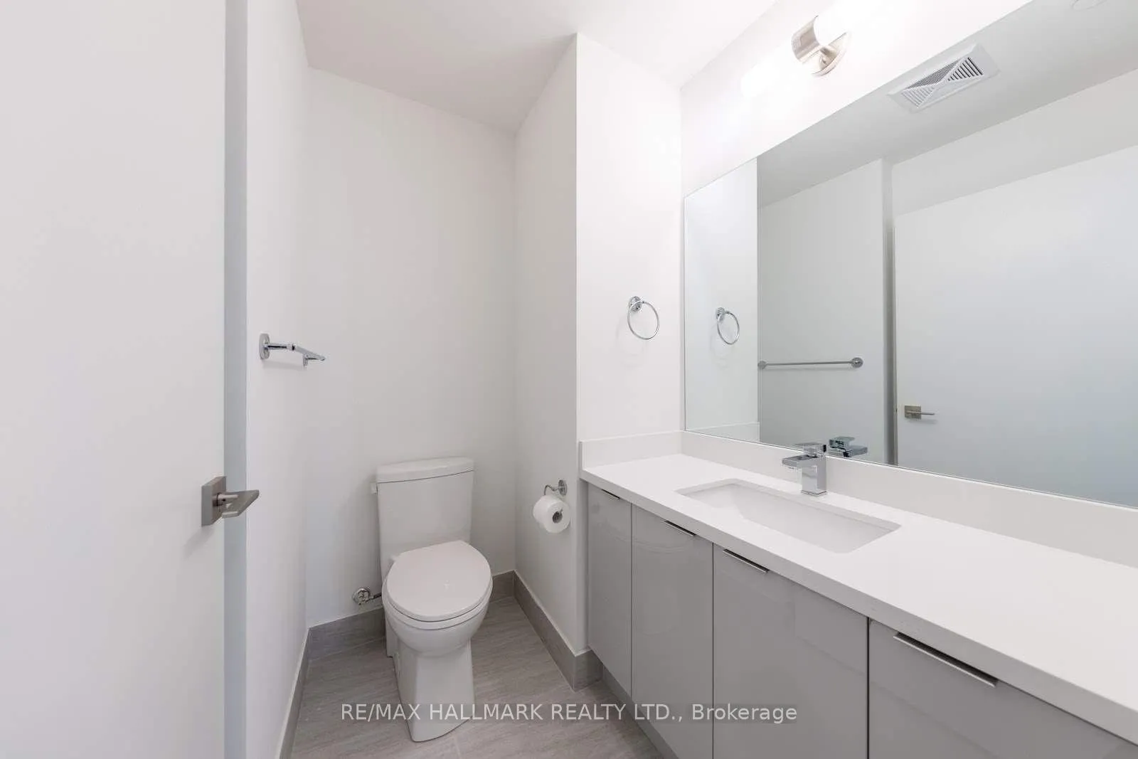 Photo 21 of Unit 327, 2908 Highway 7, Vaughan, Concord — HOMEH