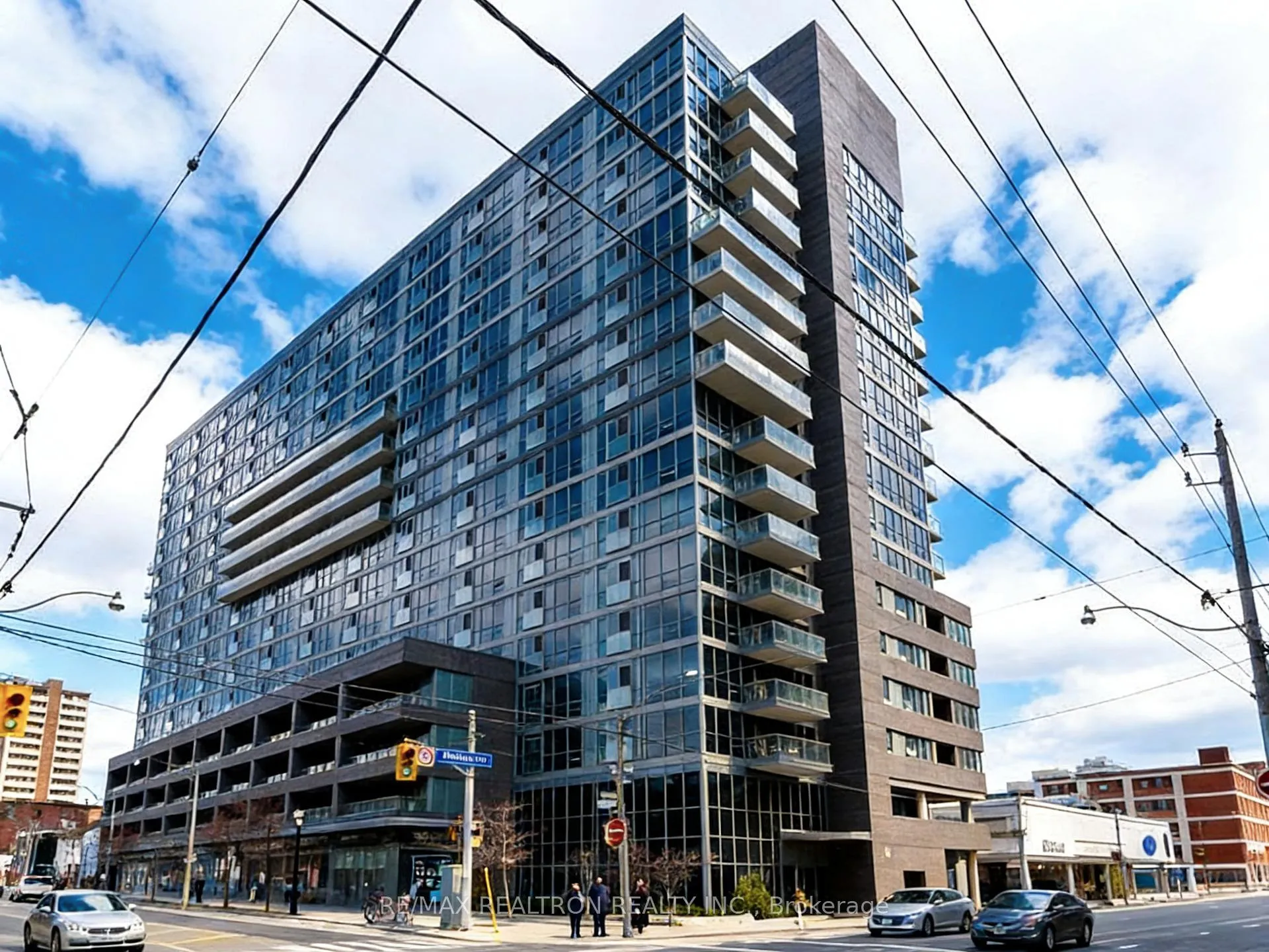 Front of Unit 623, 320 Richmond Street E