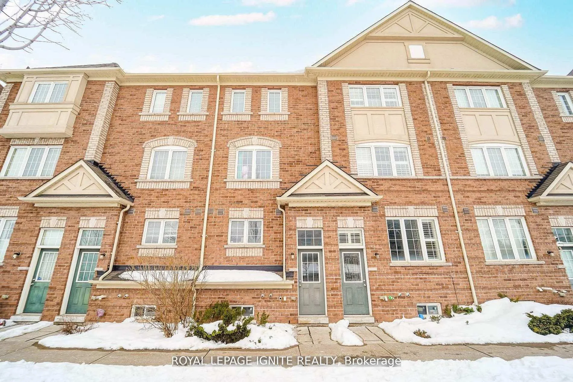 Photo 3 of 9 Cooperage Lane, Ajax, Central — HOMEH