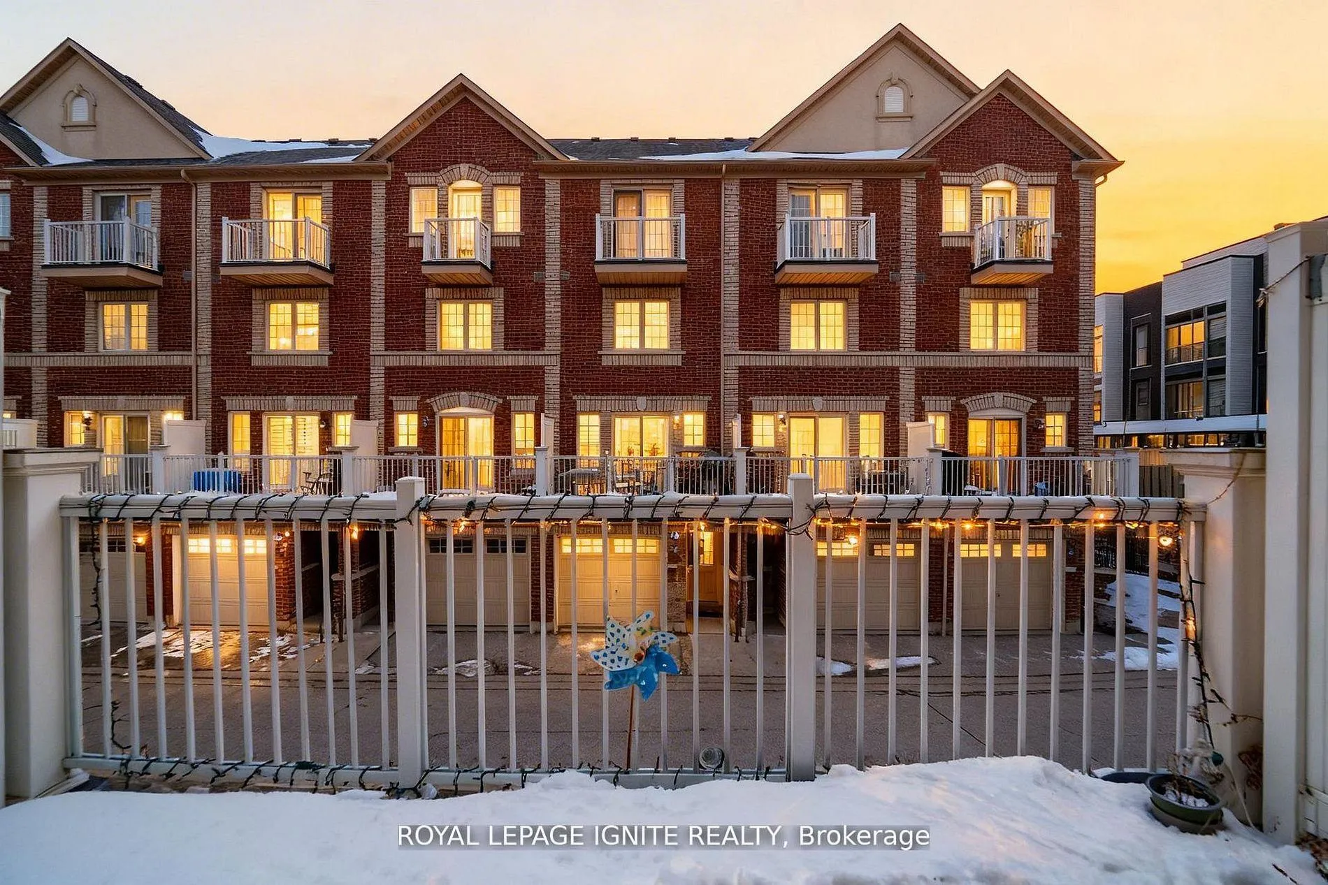 Photo 26 of 9 Cooperage Lane, Ajax, Central — HOMEH