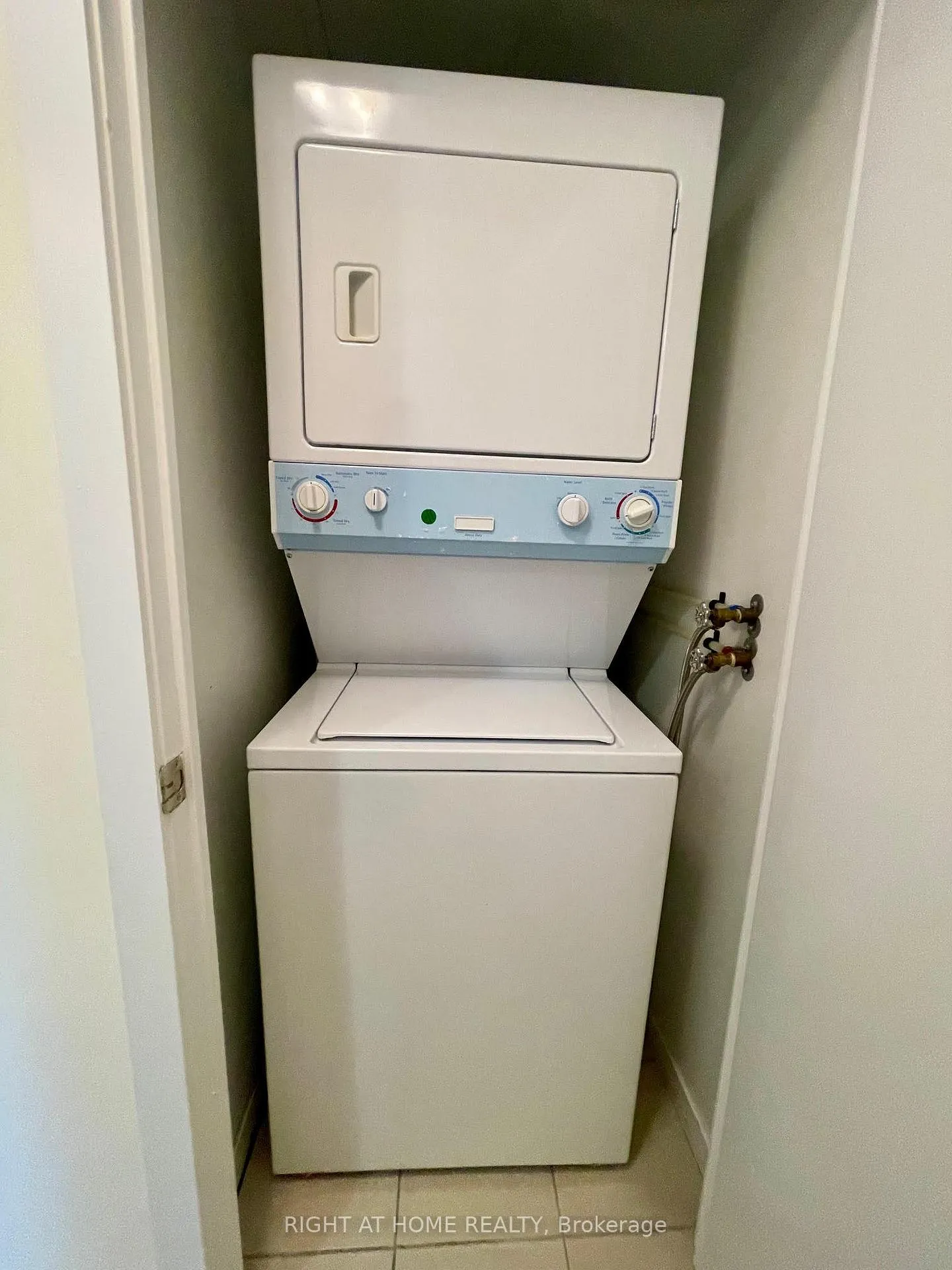 Photo 15 of Unit 1311, 55 Bremner Boulevard, Toronto, Waterfront Communities — HOMEH