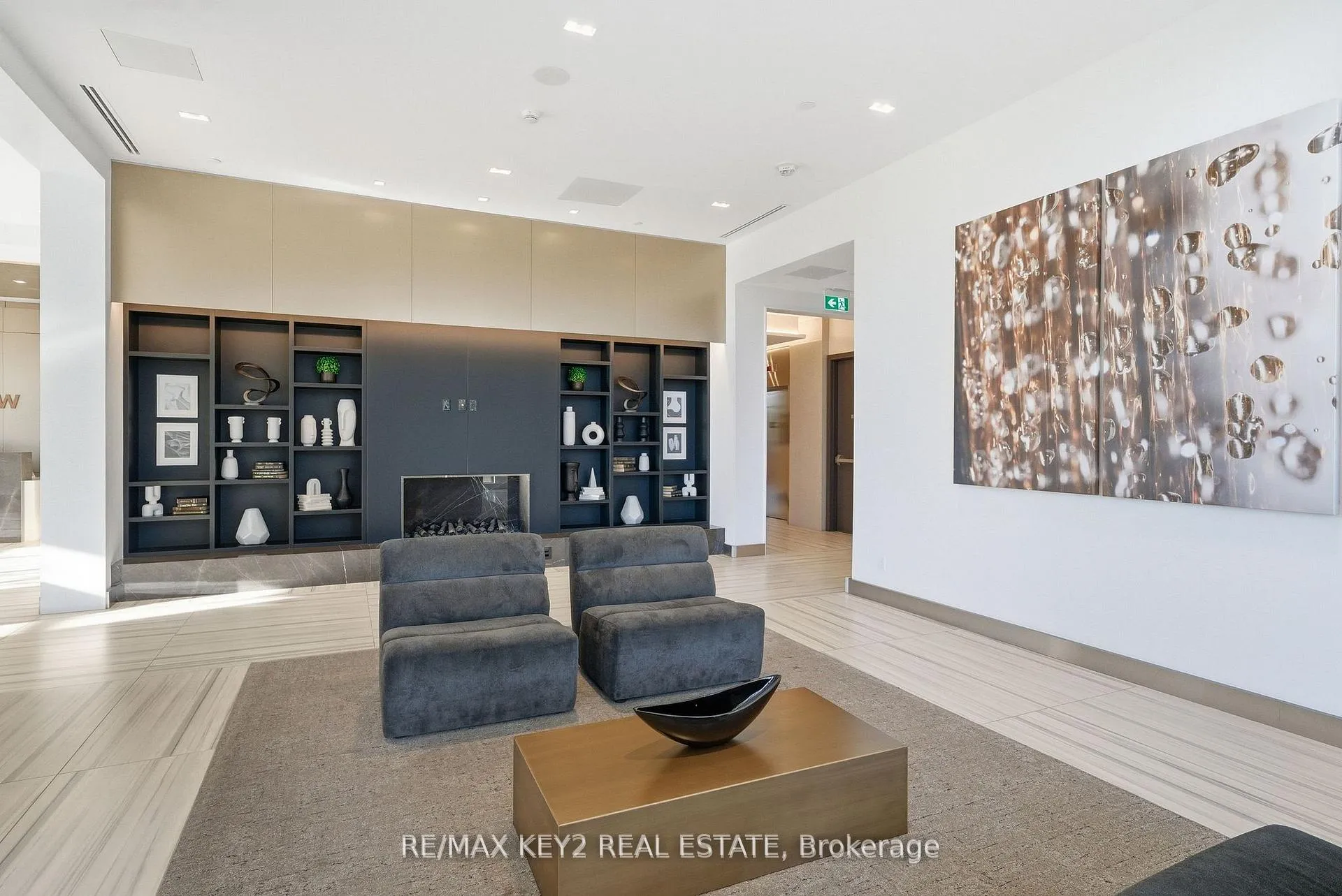 Photo 4 of Unit 601, 38 Water Walk Drive, Markham, Unionville — HOMEH