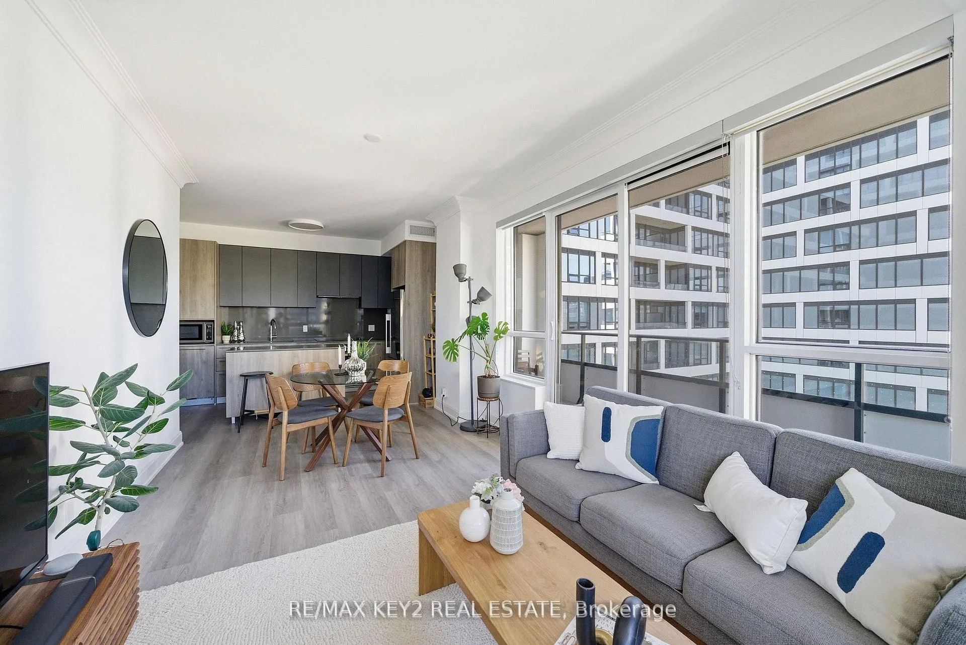 Photo 12 of Unit 601, 38 Water Walk Drive, Markham, Unionville — HOMEH