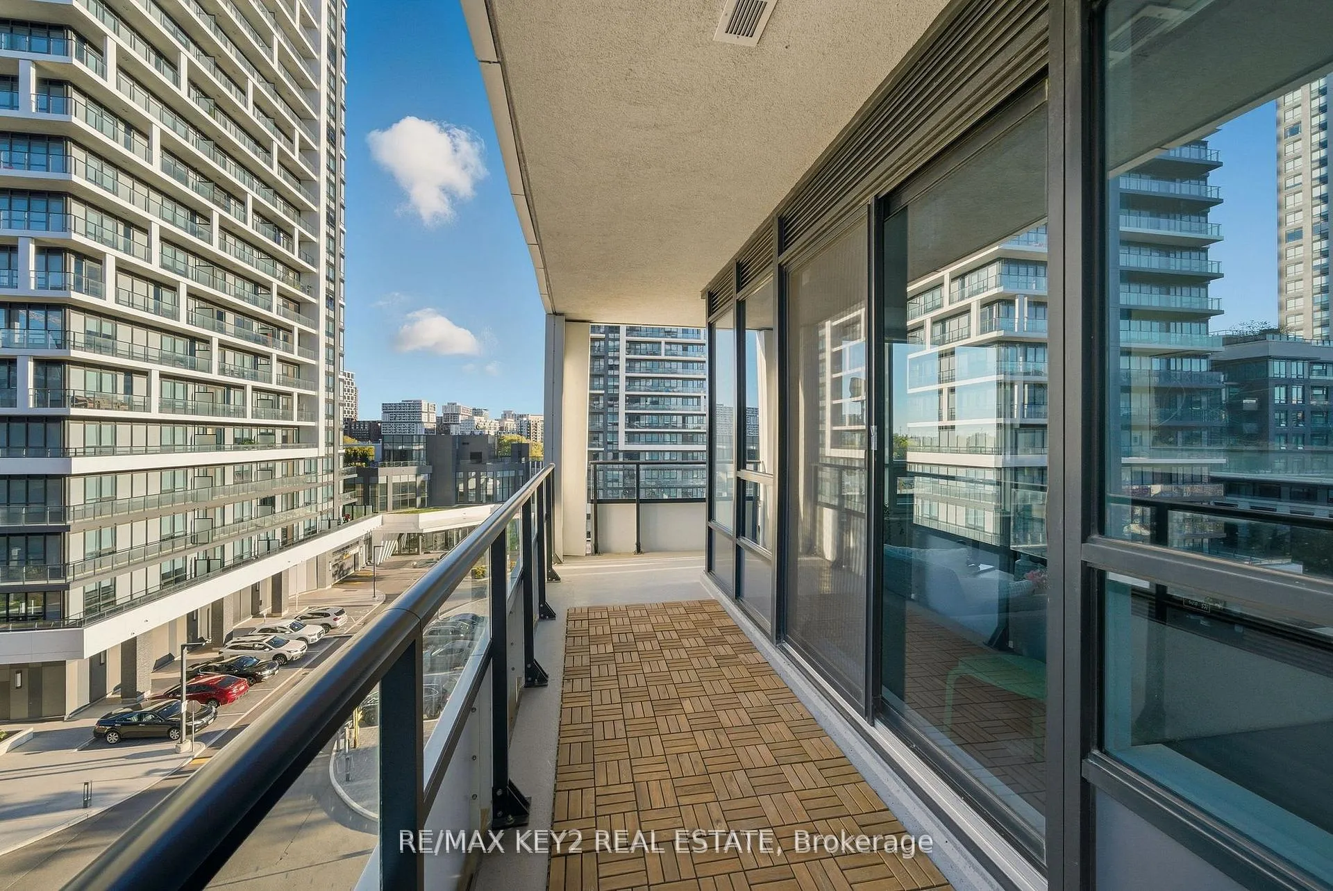 Photo 17 of Unit 601, 38 Water Walk Drive, Markham, Unionville — HOMEH
