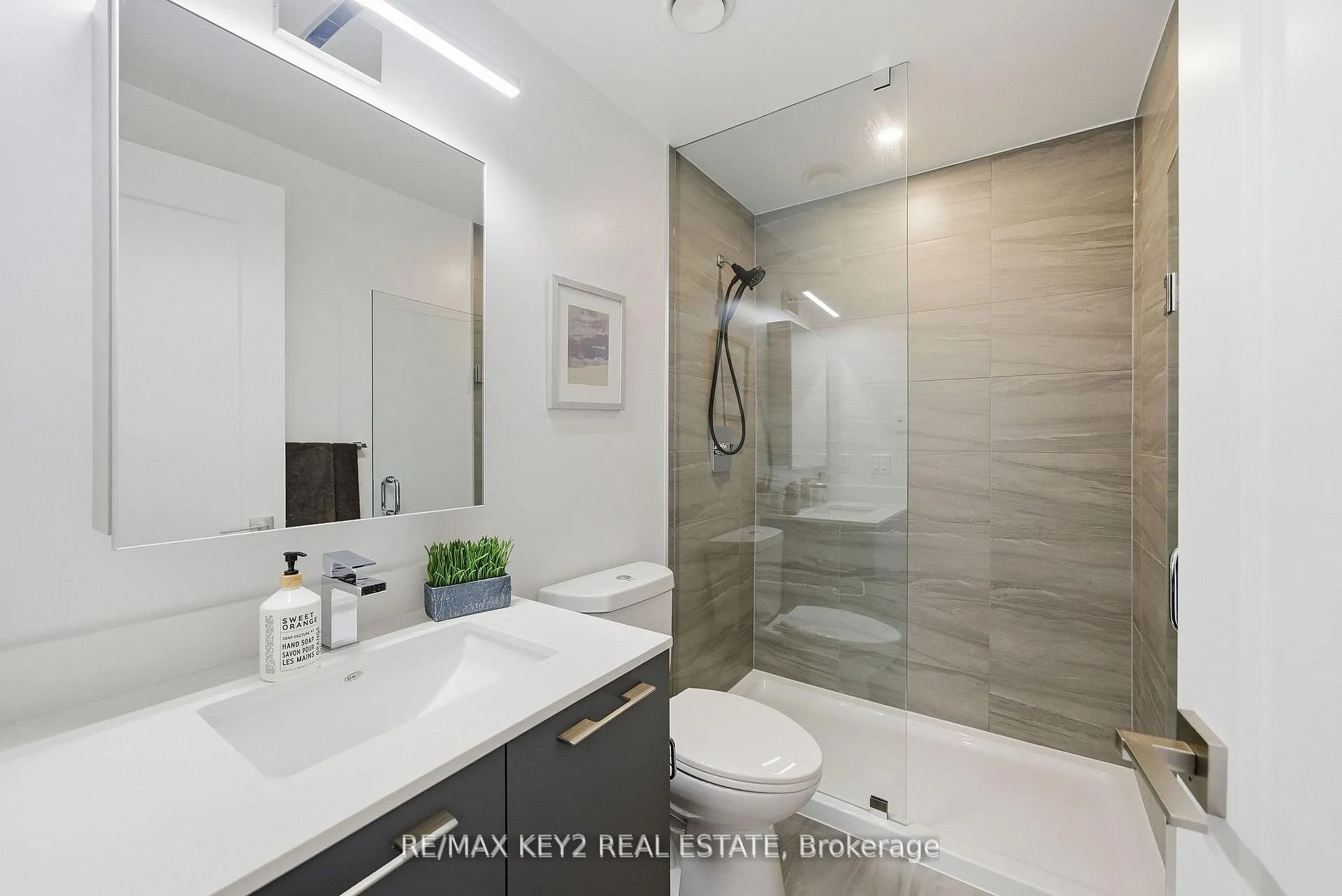 Photo 20 of Unit 601, 38 Water Walk Drive, Markham, Unionville — HOMEH