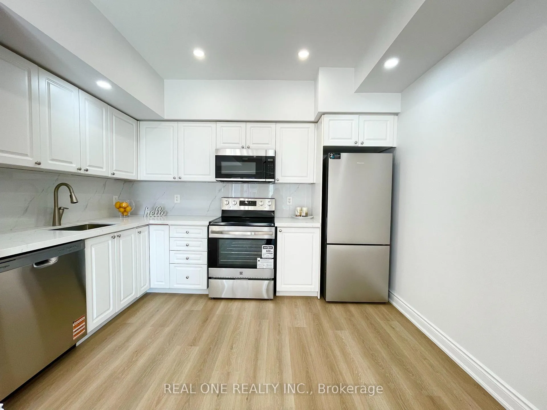 Photo 8 of Unit 217, 25 Richgrove Drive, Etobicoke, Willowridge-Martingrove-Richview — HOMEH