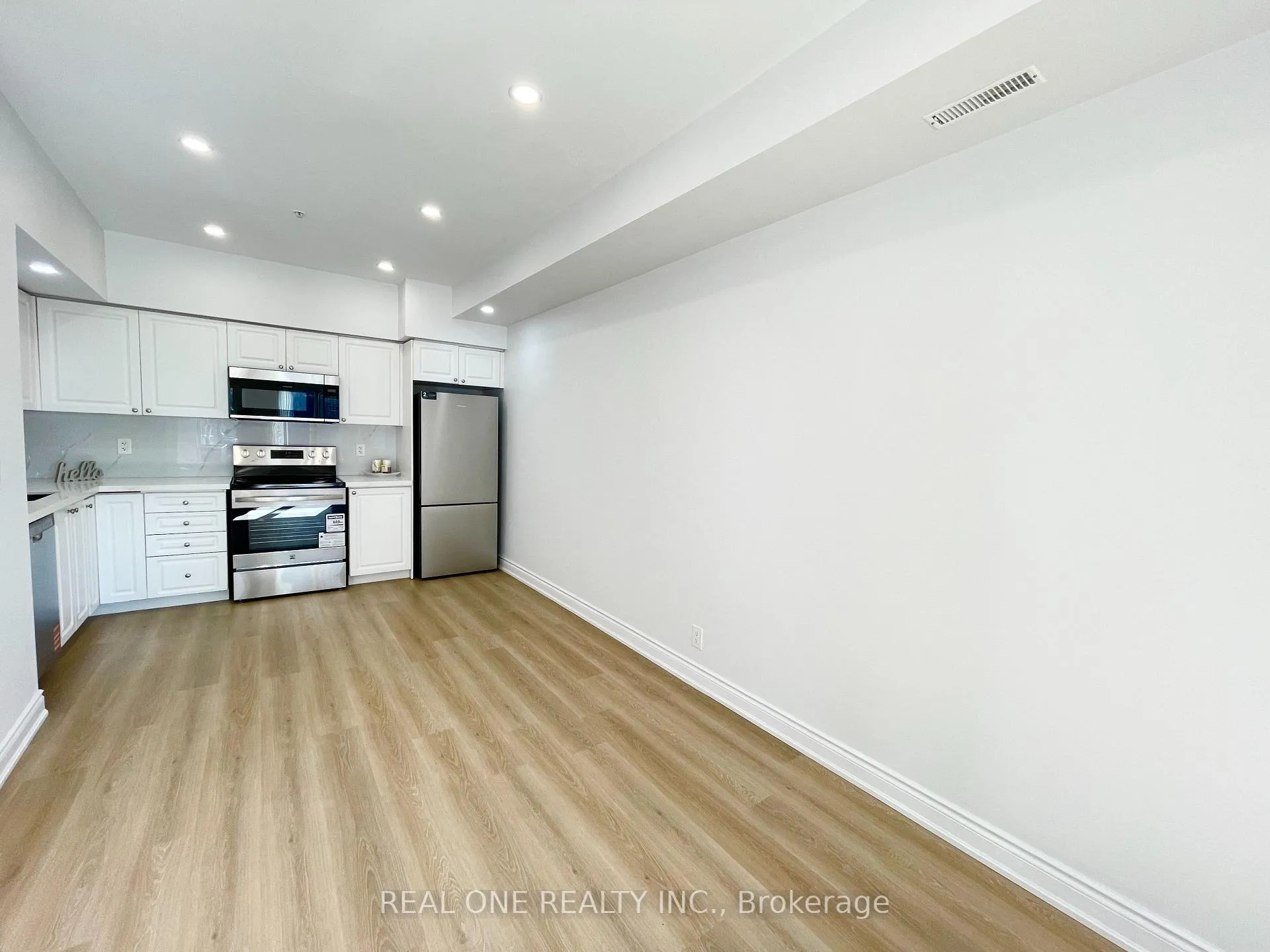 Photo 10 of Unit 217, 25 Richgrove Drive, Etobicoke, Willowridge-Martingrove-Richview — HOMEH