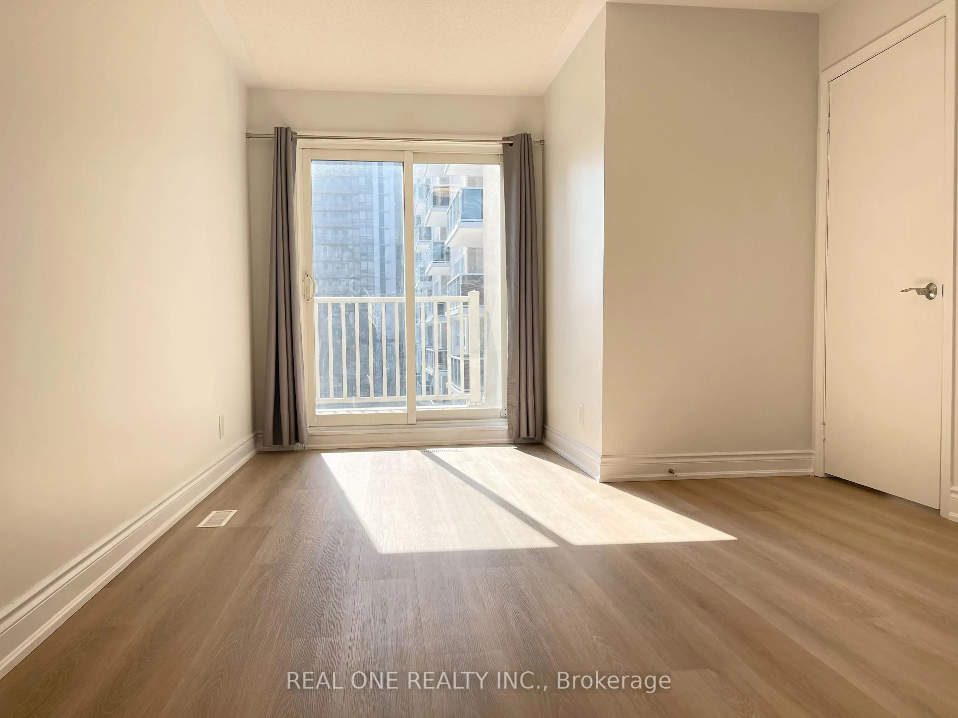 Photo 14 of Unit 217, 25 Richgrove Drive, Etobicoke, Willowridge-Martingrove-Richview — HOMEH