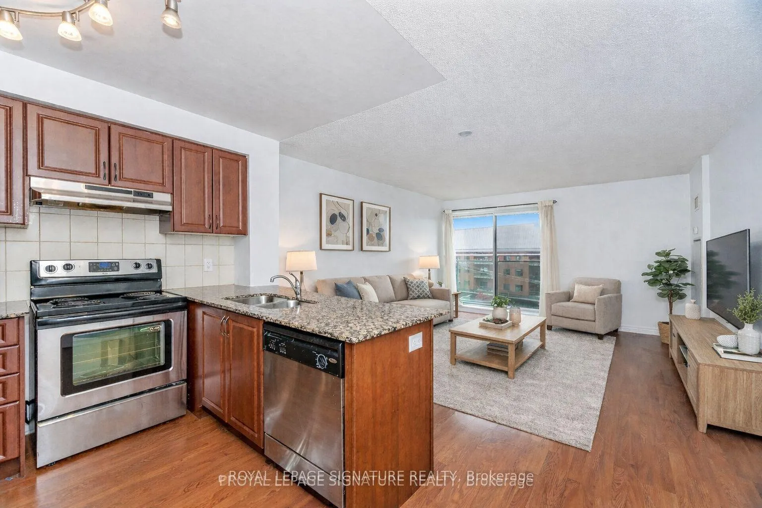 Photo 1 of Unit 510, 60 Fairfax Crescent, Scarborough, Clairlea-Birchmount — HOMEH