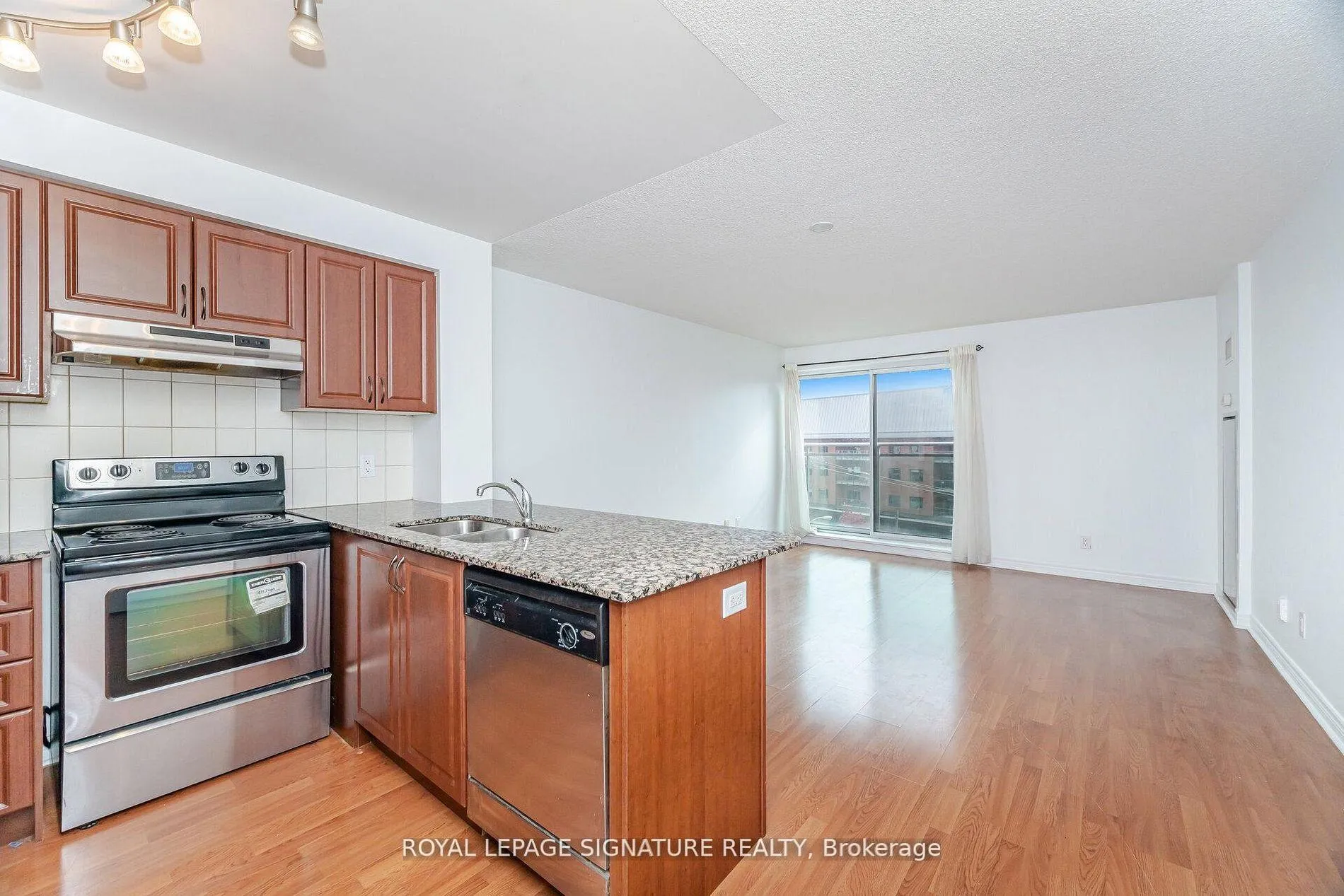 Photo 2 of Unit 510, 60 Fairfax Crescent, Scarborough, Clairlea-Birchmount — HOMEH