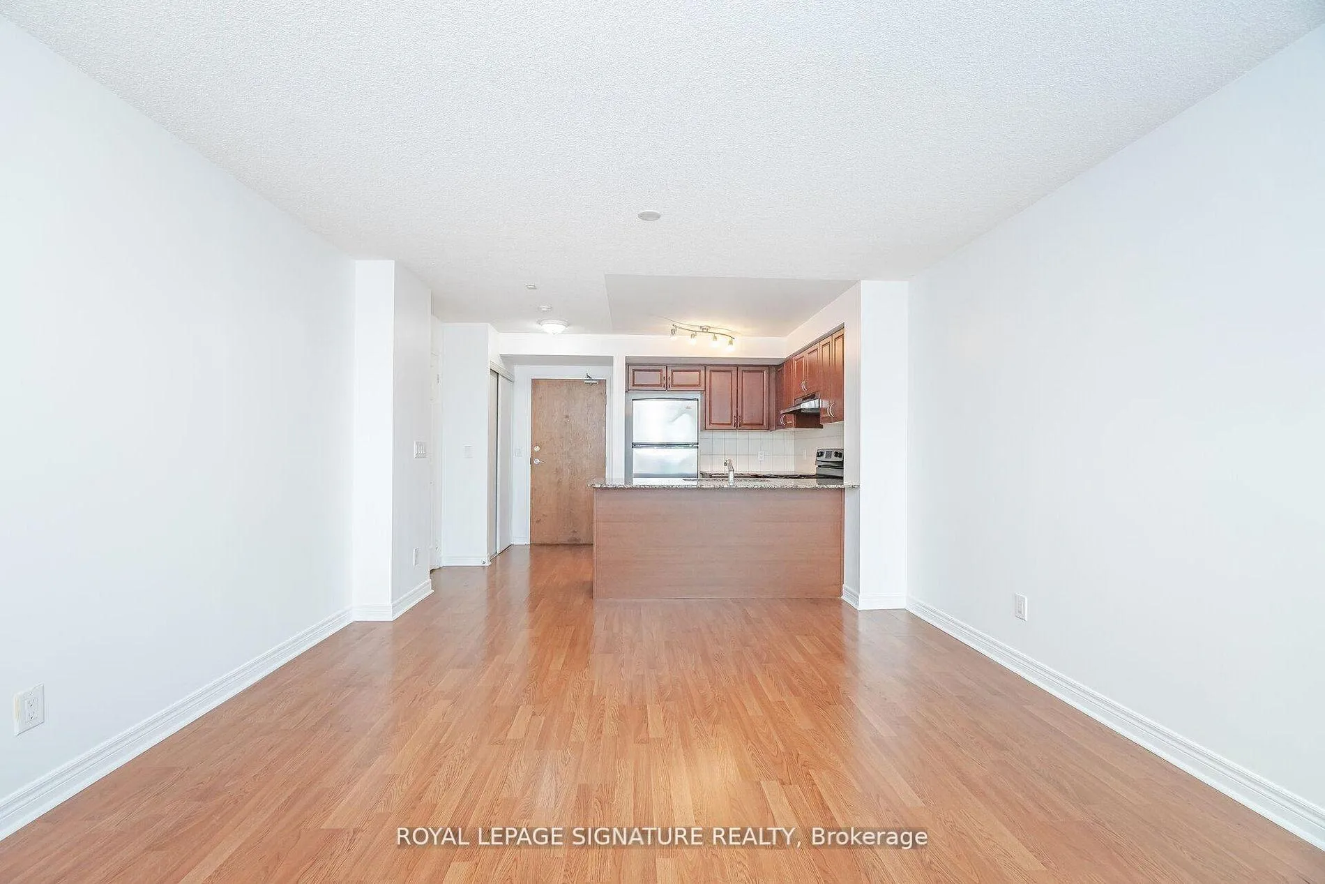 Photo 6 of Unit 510, 60 Fairfax Crescent, Scarborough, Clairlea-Birchmount — HOMEH