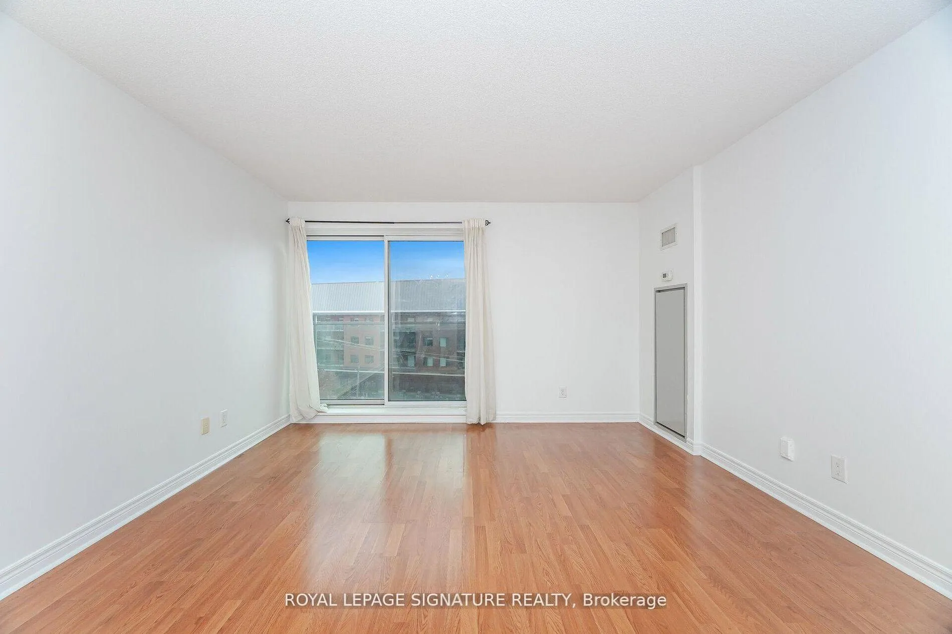 Photo 7 of Unit 510, 60 Fairfax Crescent, Scarborough, Clairlea-Birchmount — HOMEH