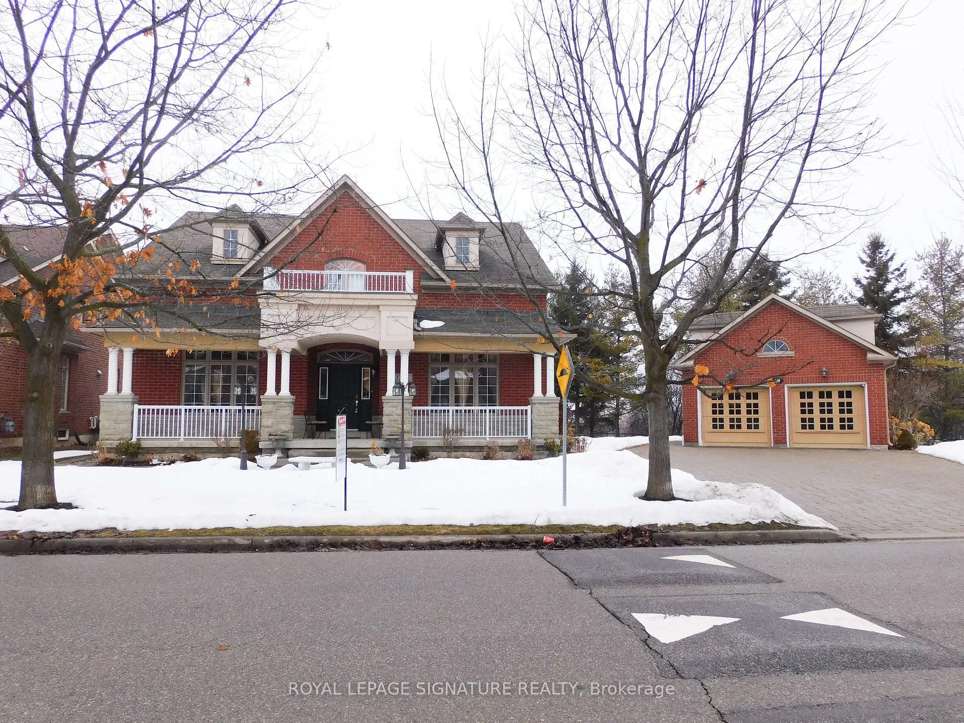 Front of 1590 Hallstone Road