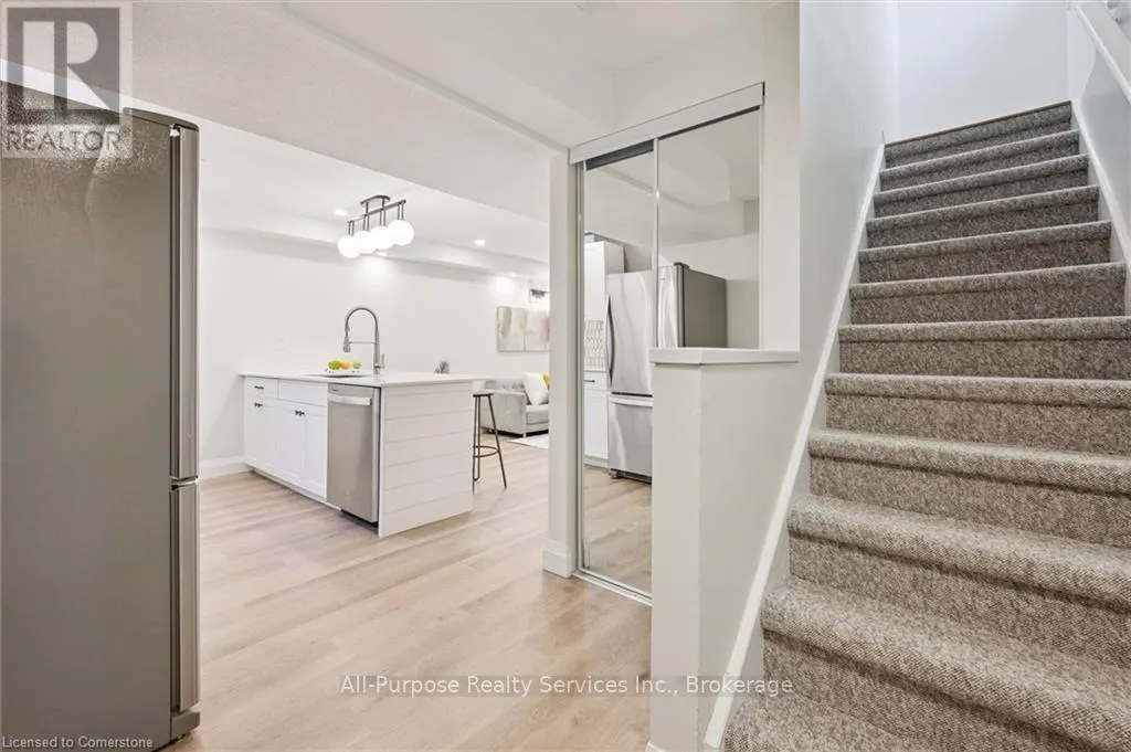 Photo 2 of 92 Connelly Drive, Kitchener — HOMEH