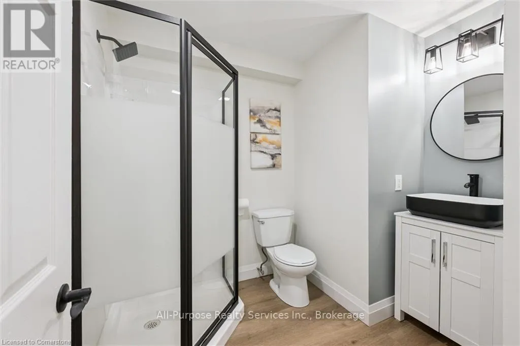 Photo 4 of 92 Connelly Drive, Kitchener — HOMEH