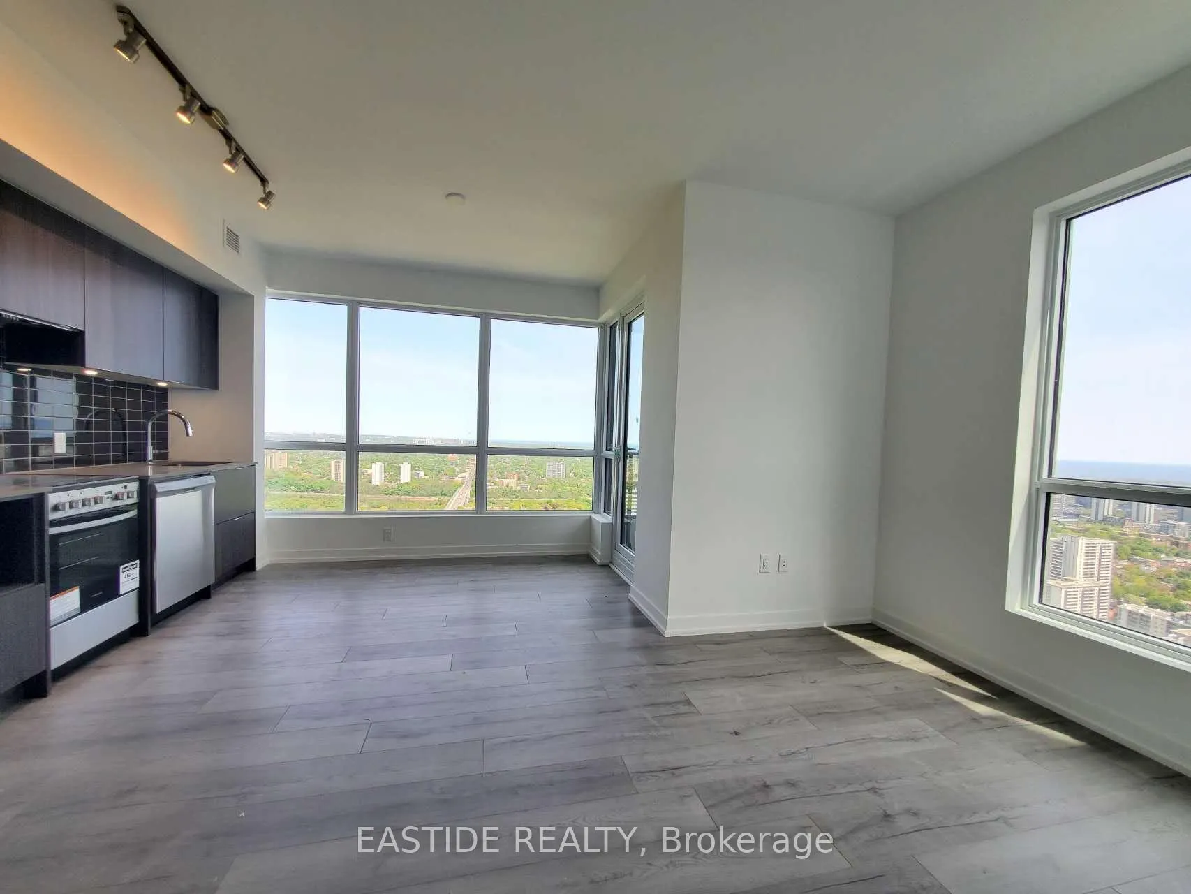 Photo 10 of Unit 4910, 395 Bloor St Street E, Toronto, North St. James Town — HOMEH