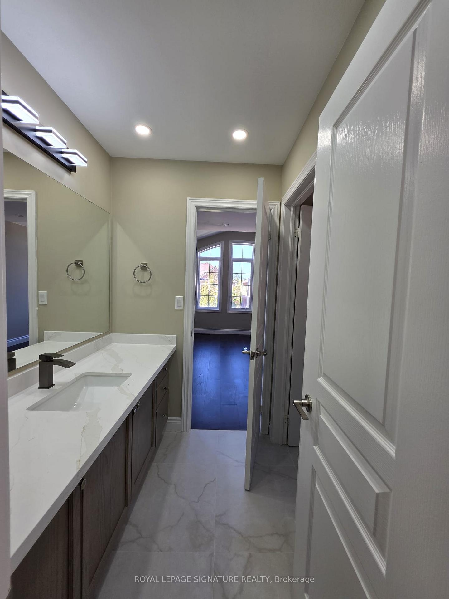 Photo 18 of 152 Mcknight Avenue, Hamilton, Waterdown — HOMEH