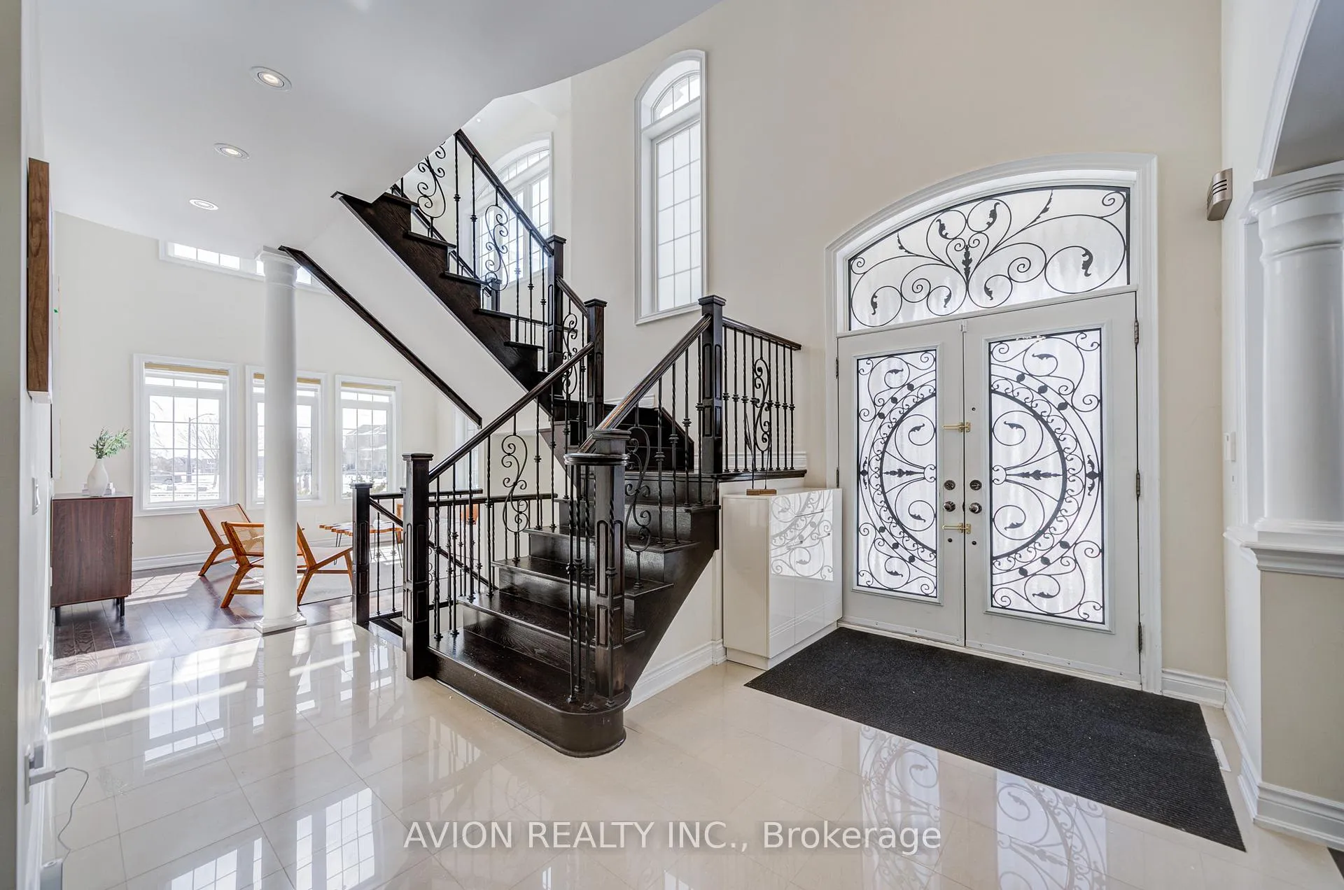 Photo 8 of 30 Ferrazzano Lane, Vaughan, Vellore Village — HOMEH