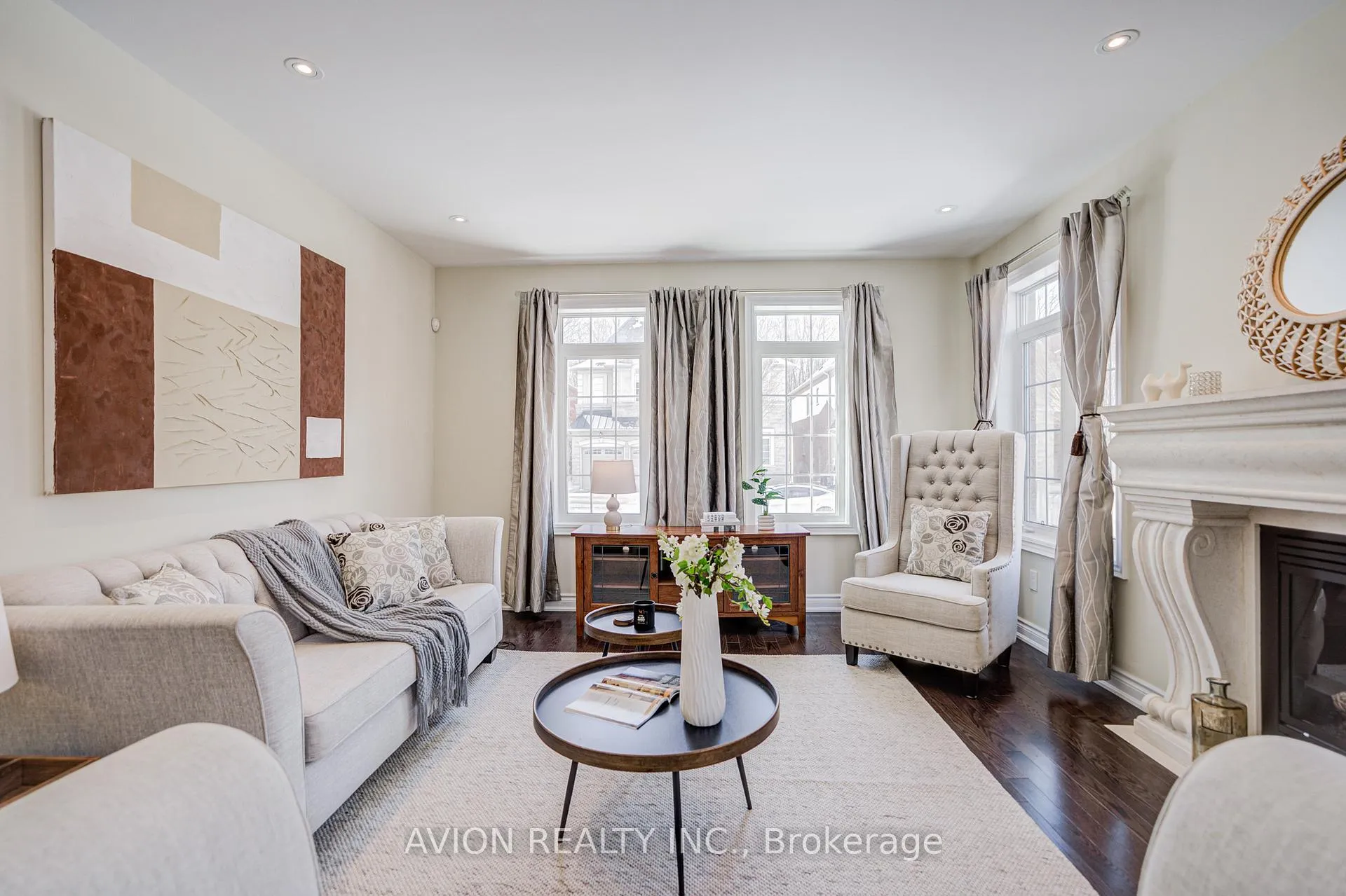 Photo 11 of 30 Ferrazzano Lane, Vaughan, Vellore Village — HOMEH