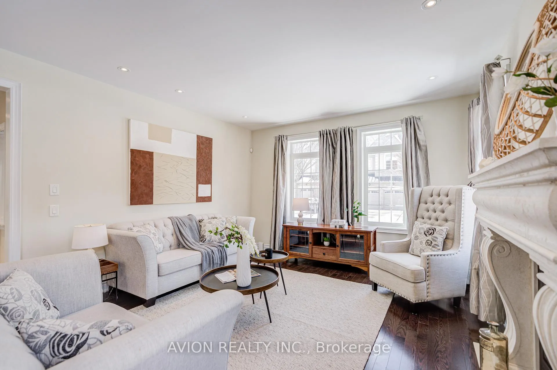 Photo 12 of 30 Ferrazzano Lane, Vaughan, Vellore Village — HOMEH