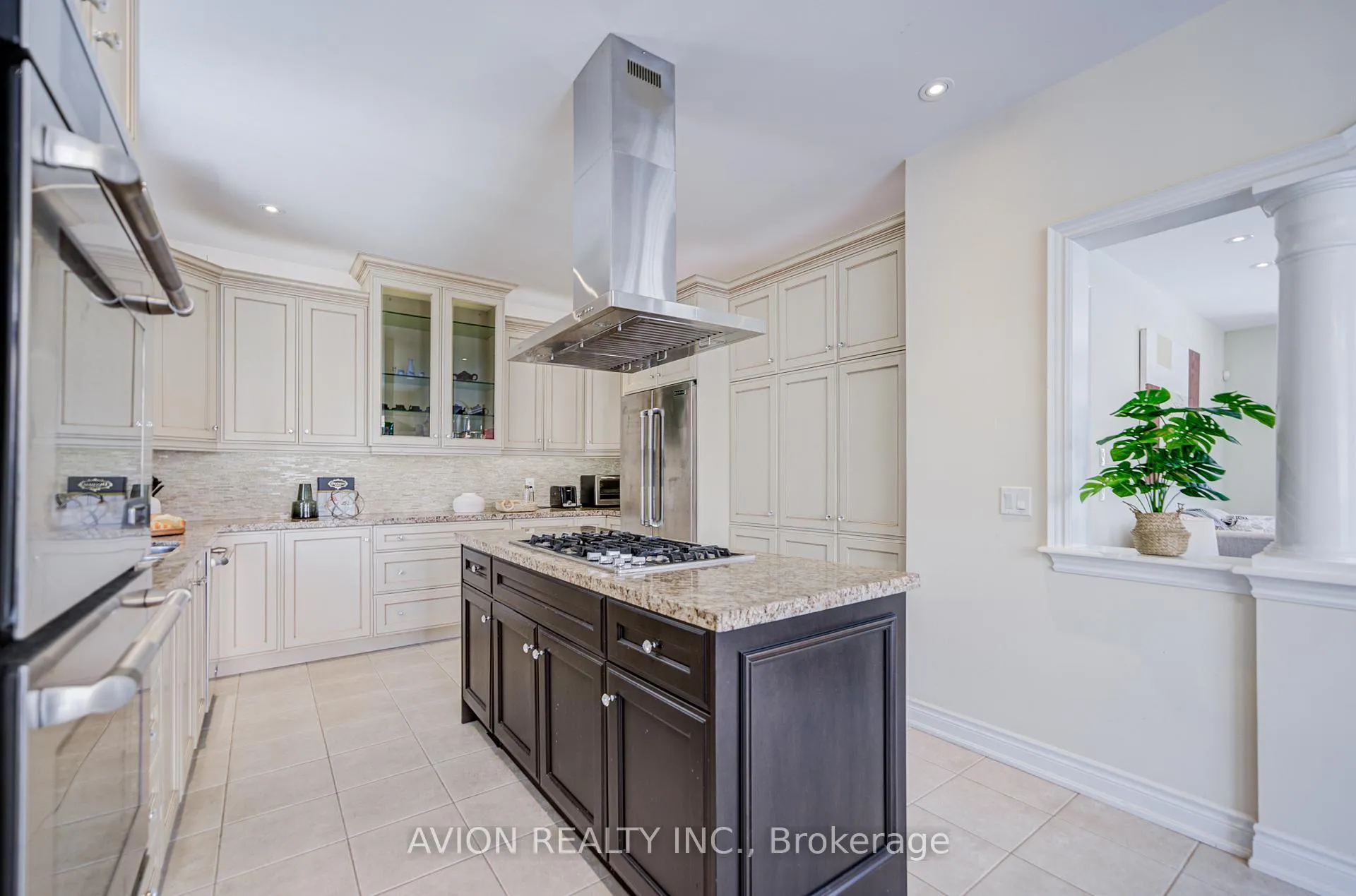 Photo 15 of 30 Ferrazzano Lane, Vaughan, Vellore Village — HOMEH