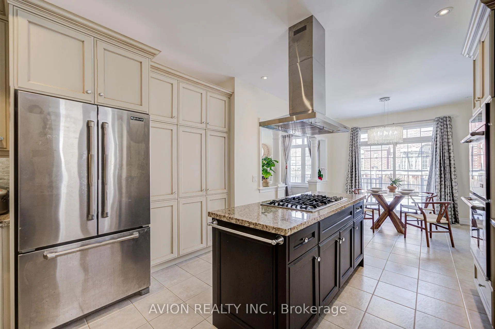 Photo 16 of 30 Ferrazzano Lane, Vaughan, Vellore Village — HOMEH