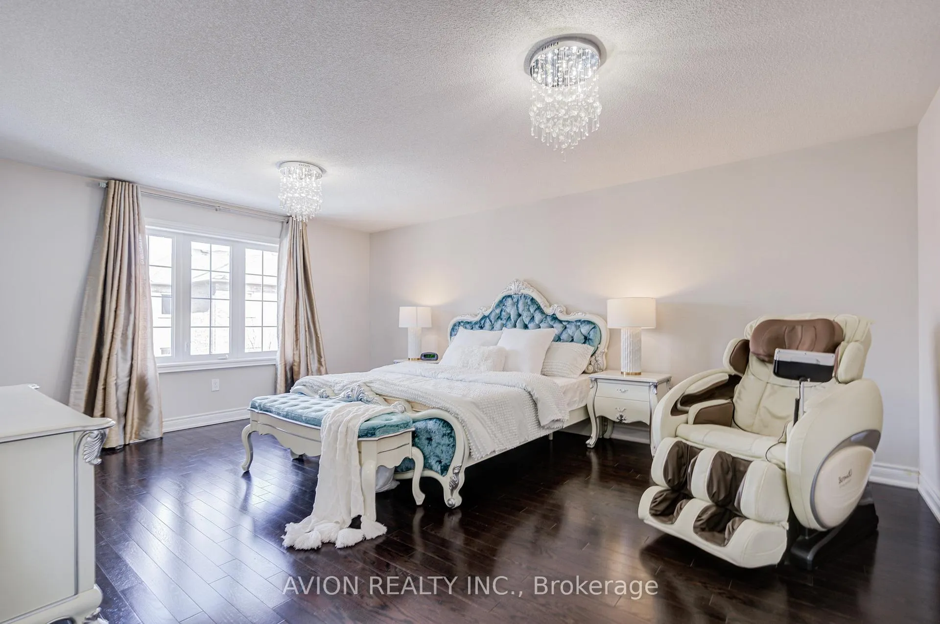 Photo 23 of 30 Ferrazzano Lane, Vaughan, Vellore Village — HOMEH