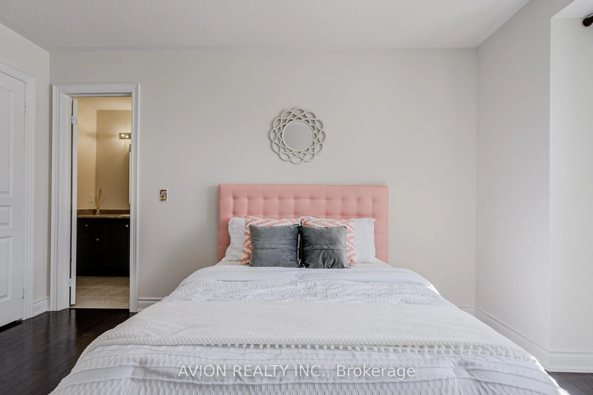 Photo 32 of 30 Ferrazzano Lane, Vaughan, Vellore Village — HOMEH