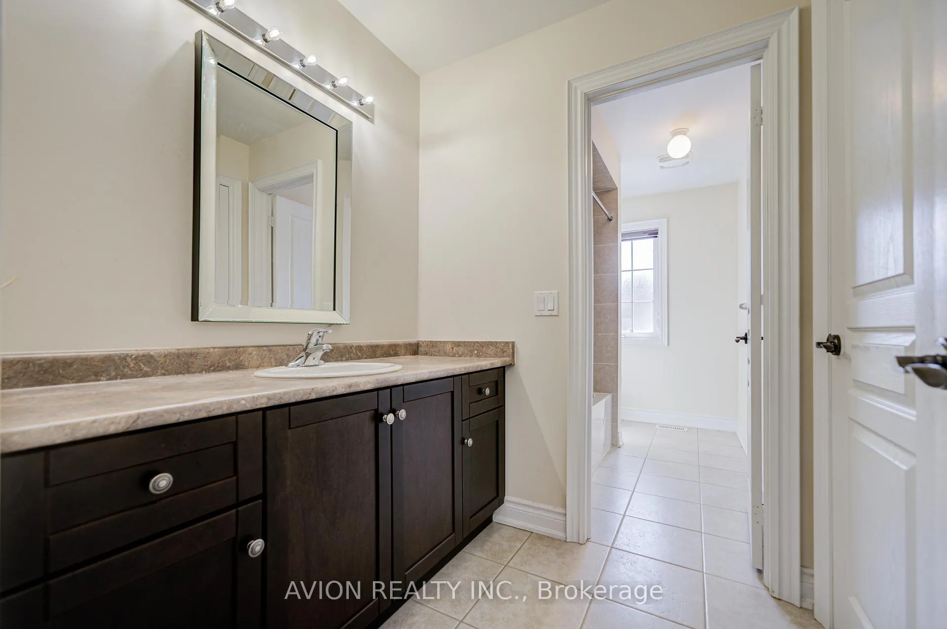 Photo 37 of 30 Ferrazzano Lane, Vaughan, Vellore Village — HOMEH